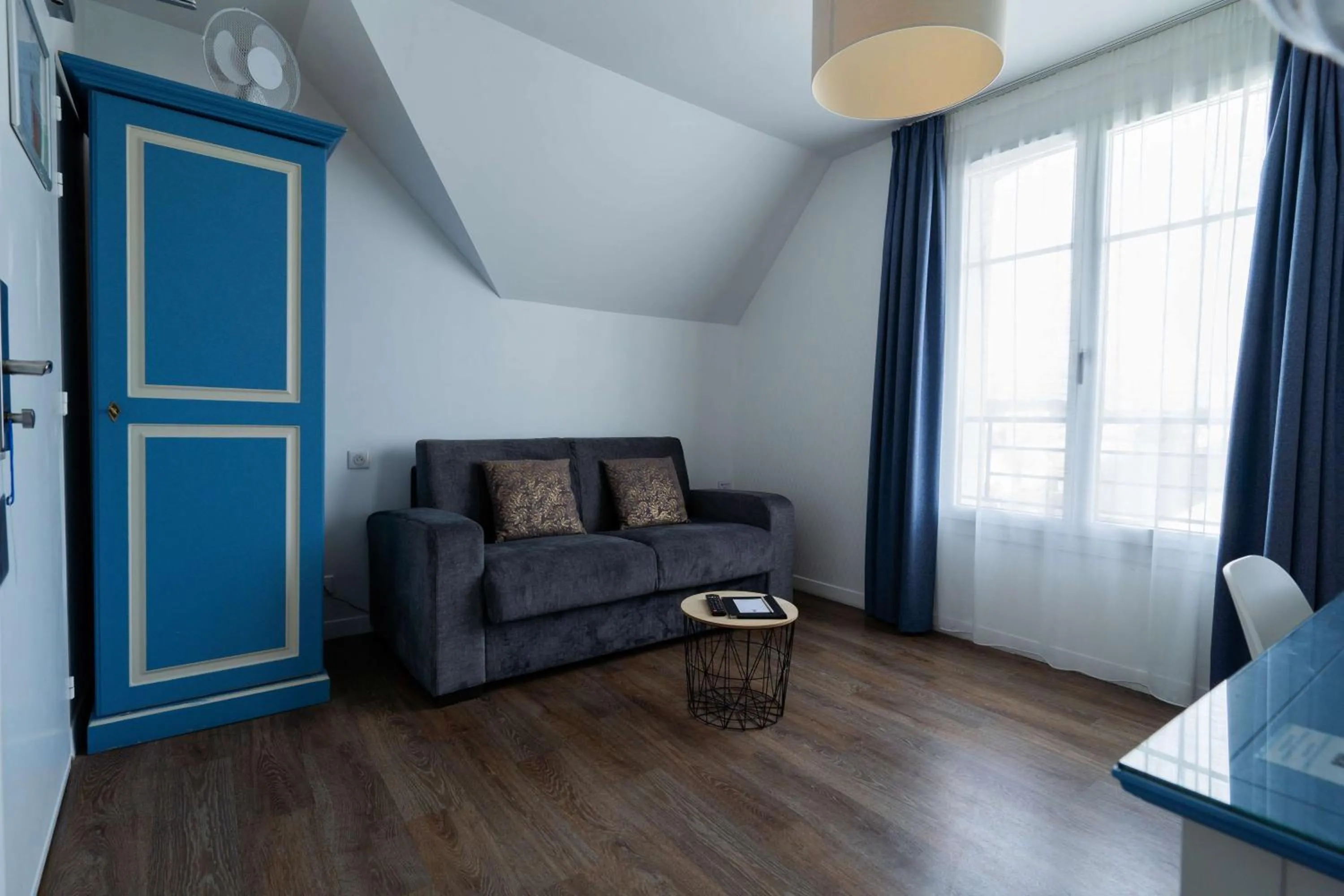 Bedroom in Best Western Hotel De La Plage Saint Marc sur Mer