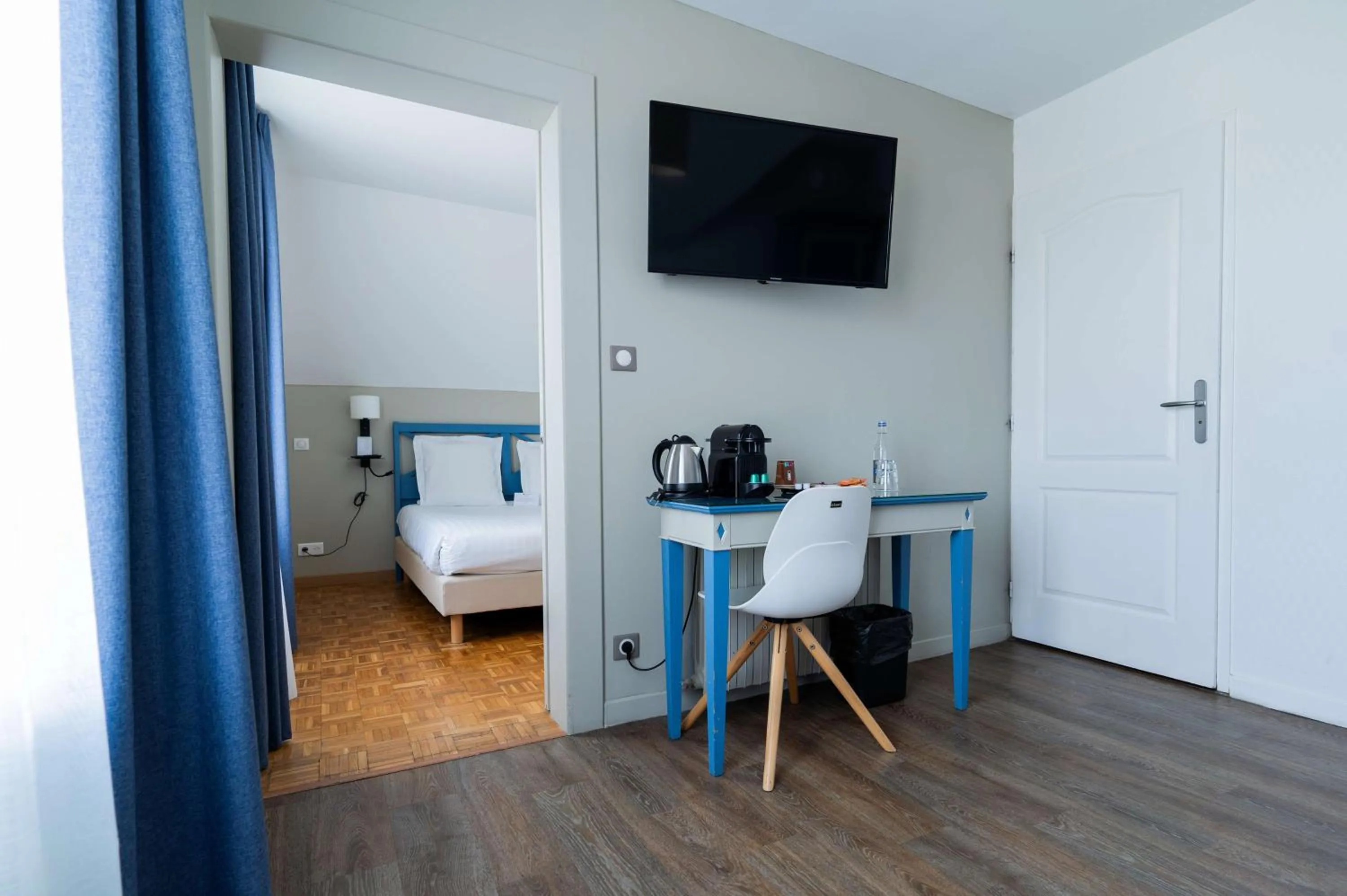 Bedroom, Bed in Best Western Hotel De La Plage Saint Marc sur Mer