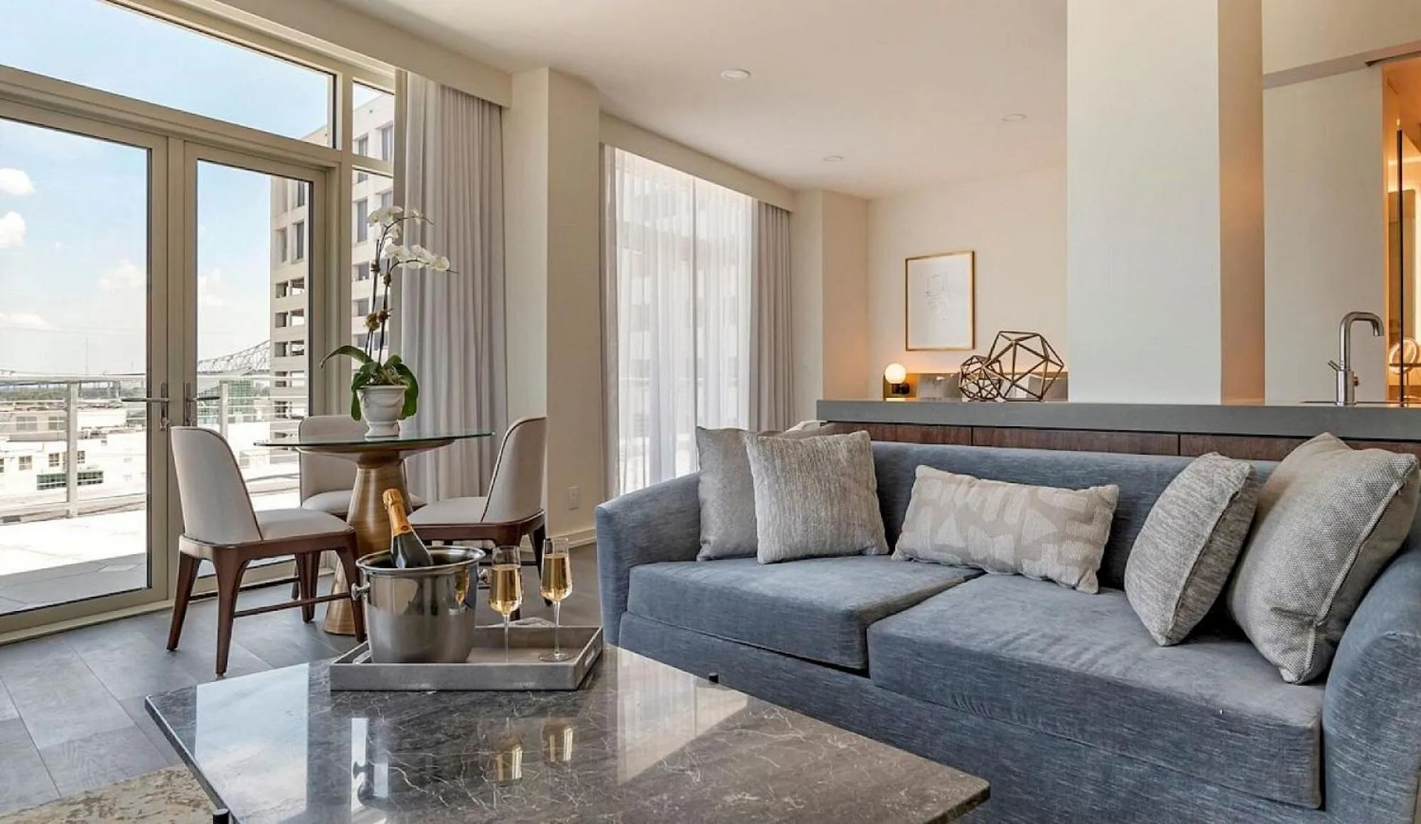 Living room in ONE11 Hotel