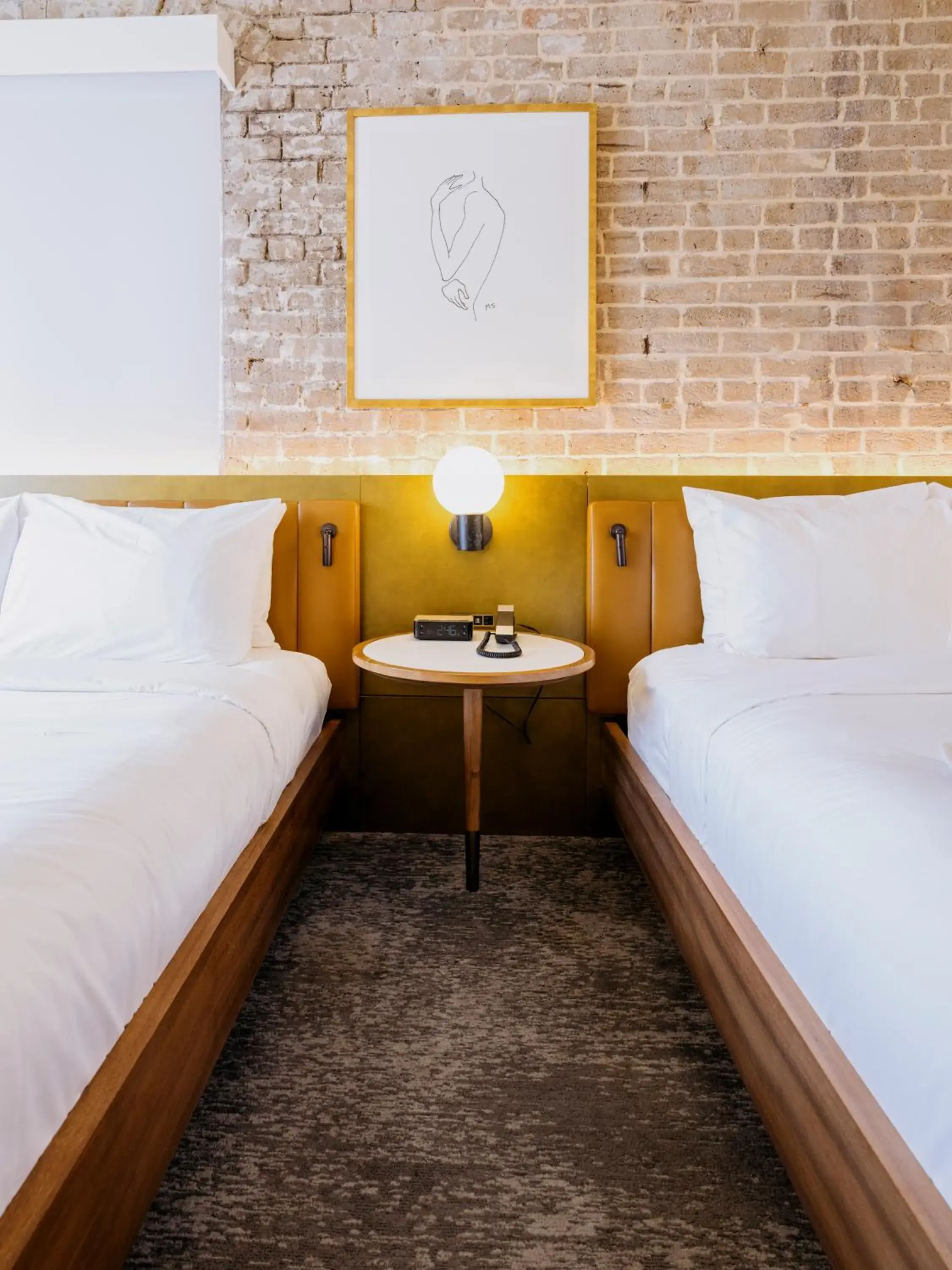 Queen Room with Two Queen Beds in ONE11 Hotel Queen Room with Two Queen Beds in ONE11 Hotel