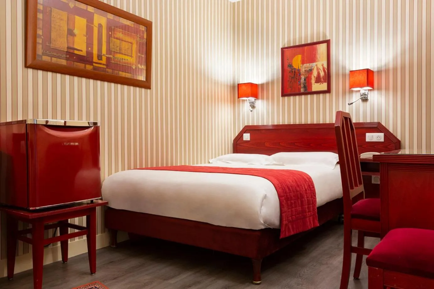 Bedroom, Bed in Maison Du Pré