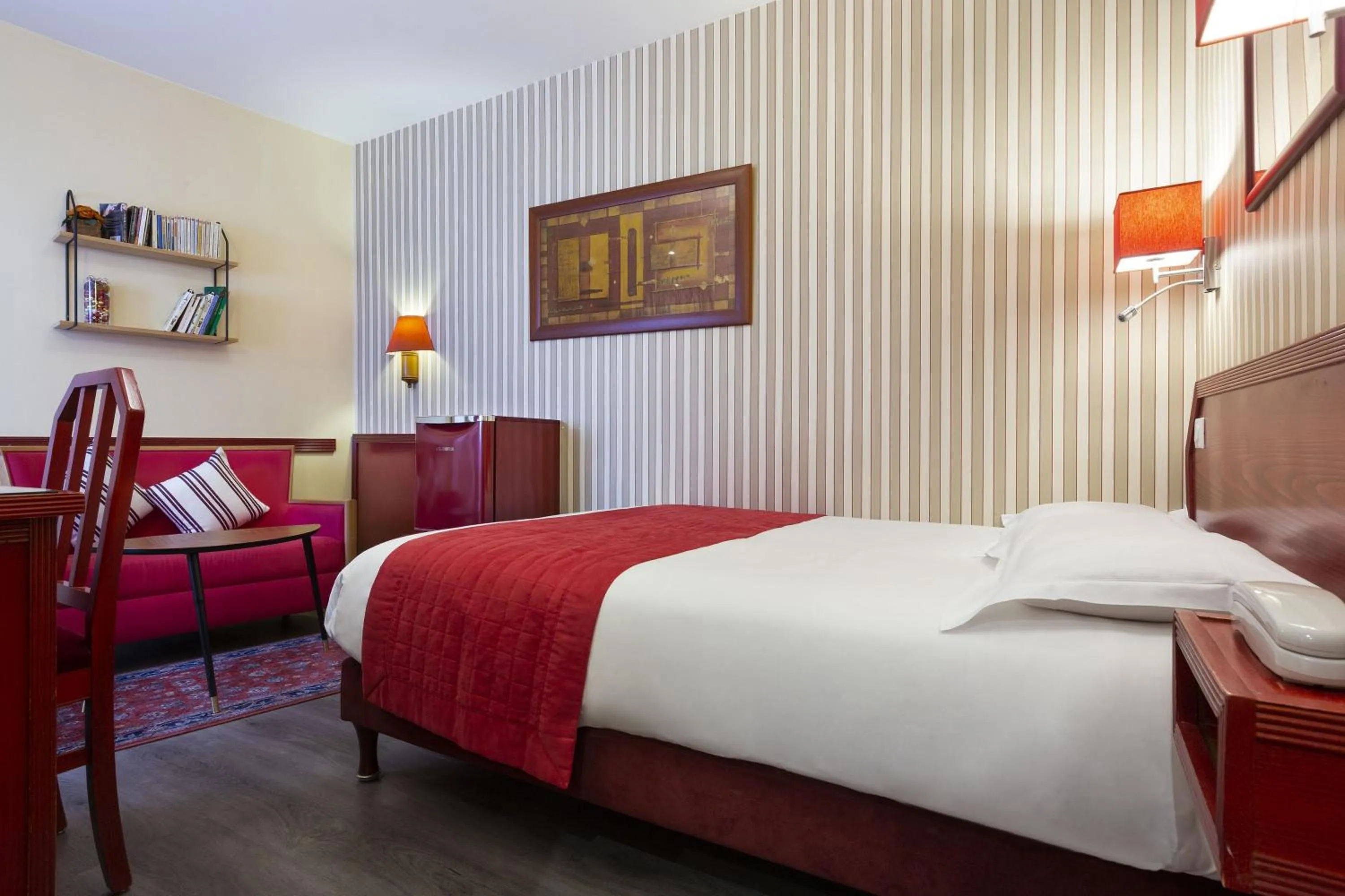 Bedroom, Bed in Maison Du Pré