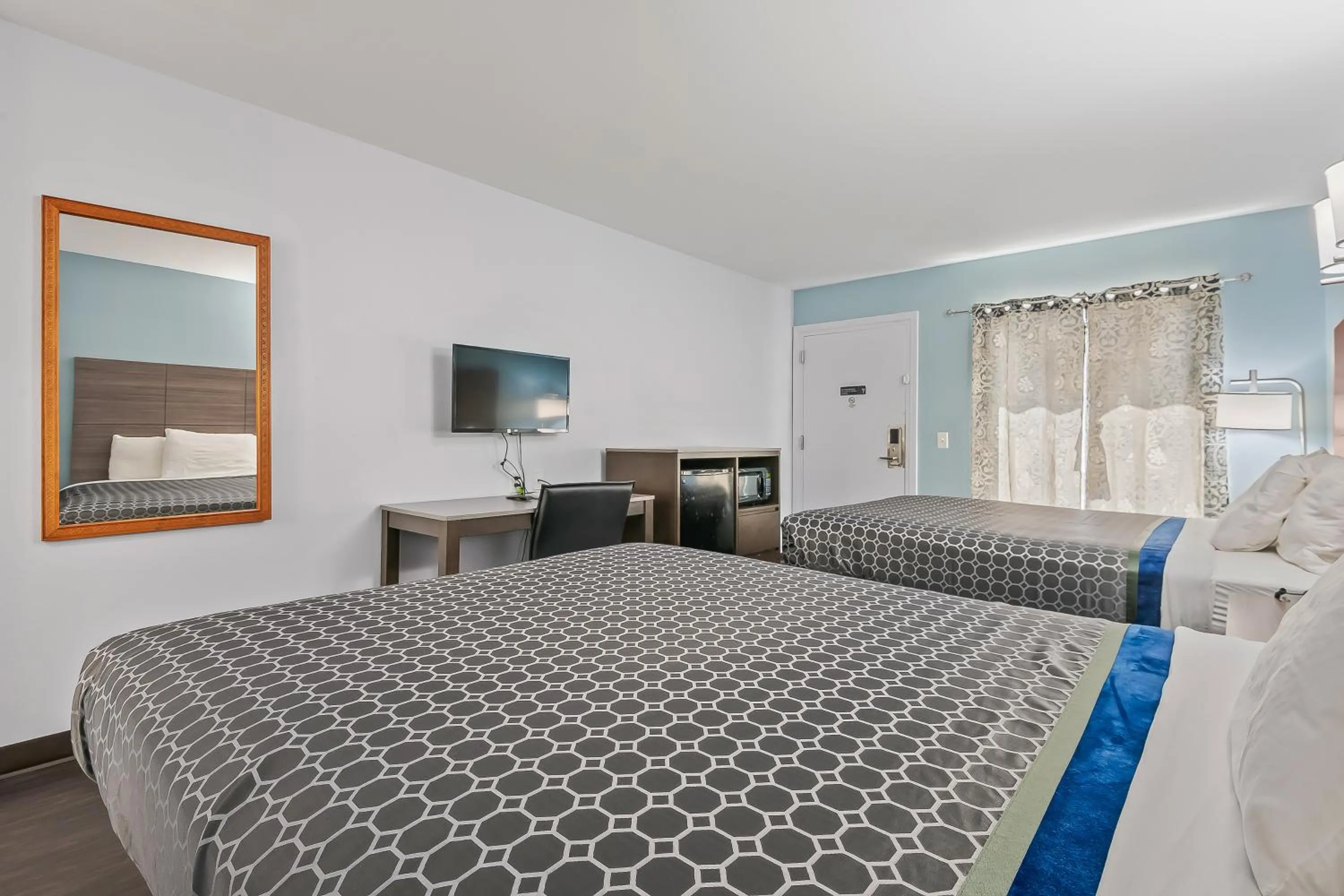 Bedroom, Bed in franklin inn