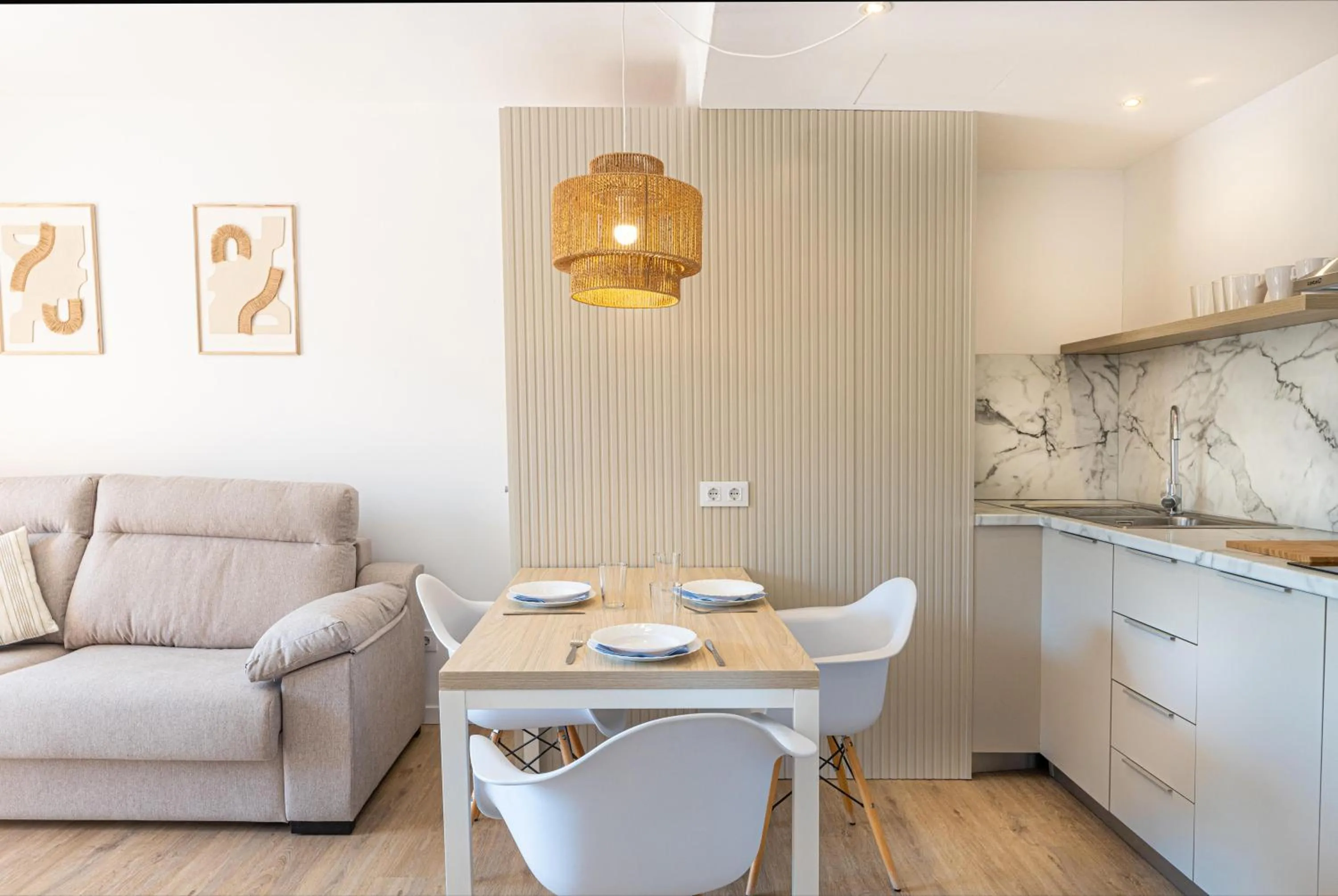 Coffee/tea facilities in Martinez Apartments