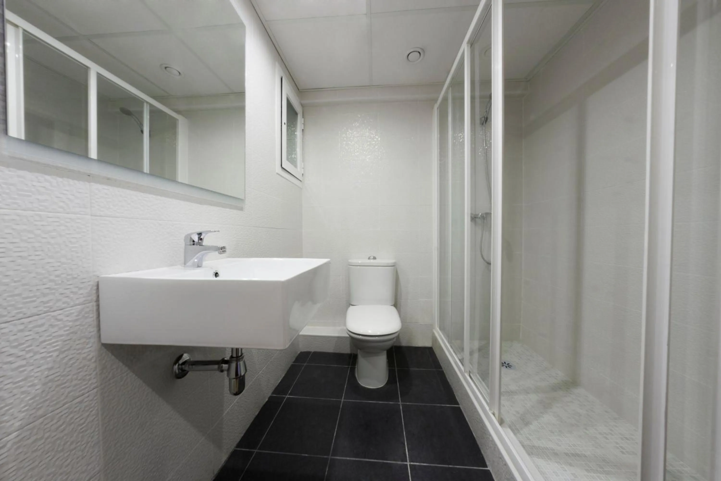 Bathroom in Hotel Marbel