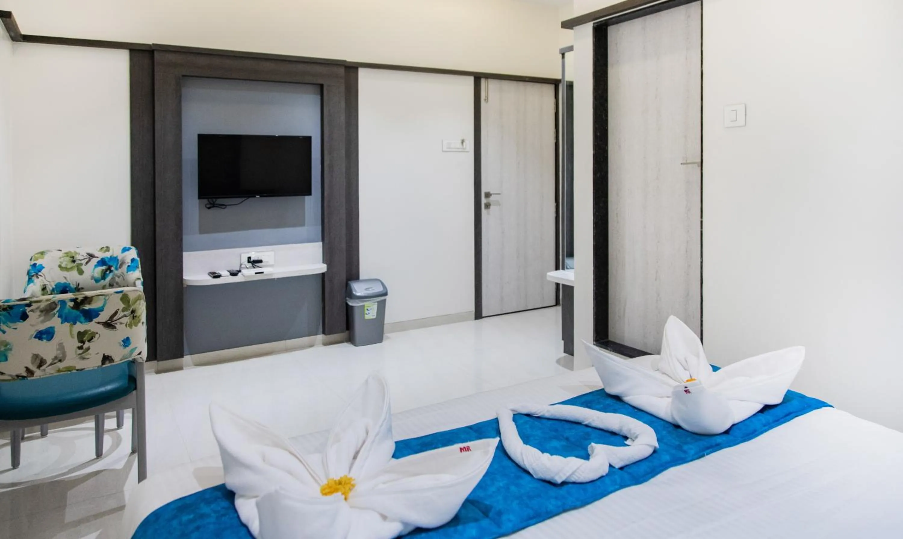 TV and multimedia, Bed in Megh Residency Navi Mumbai