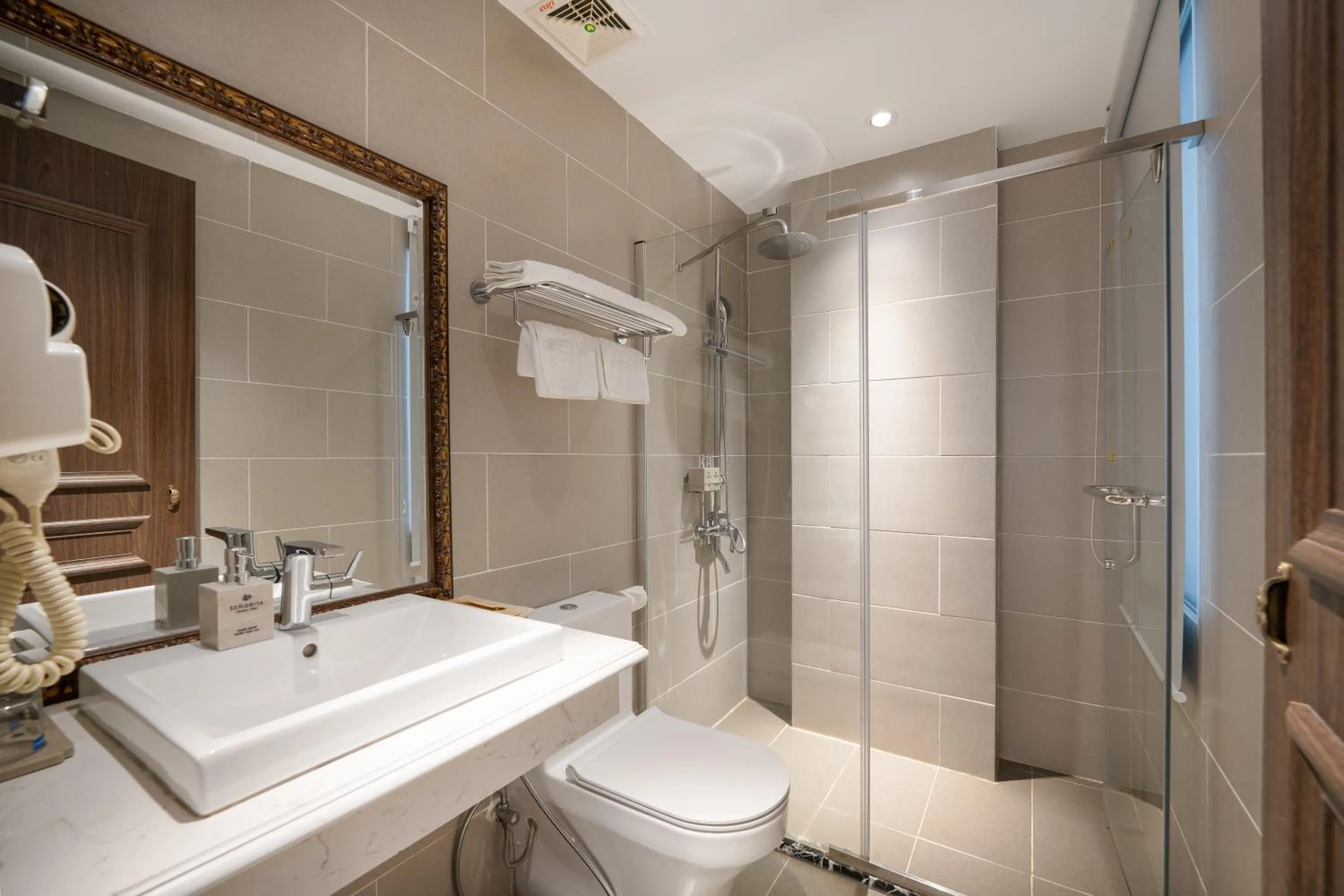 Shower in Señorita Boutique Hotel