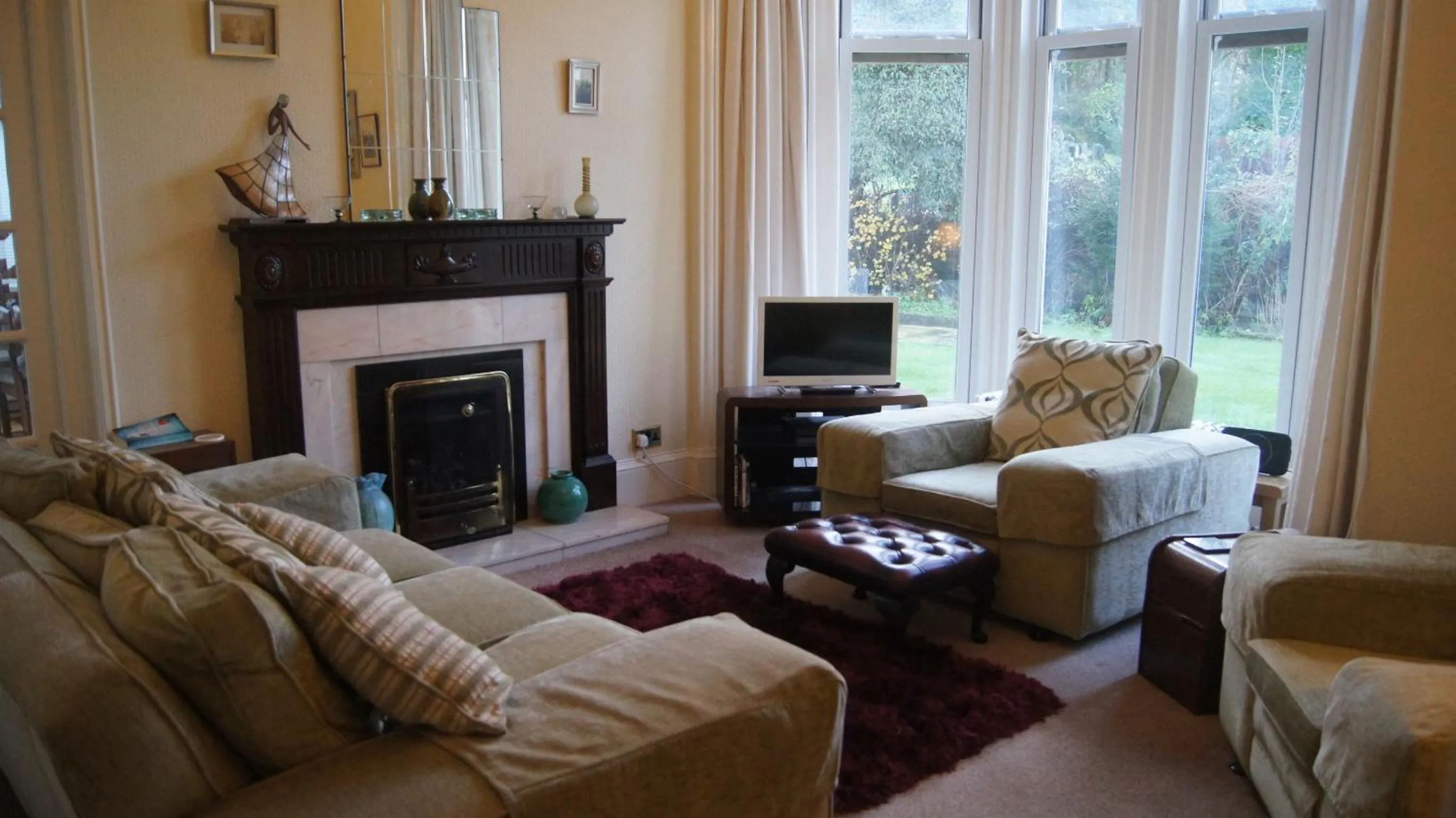 Communal lounge/ TV room in Easter Garth Guest House