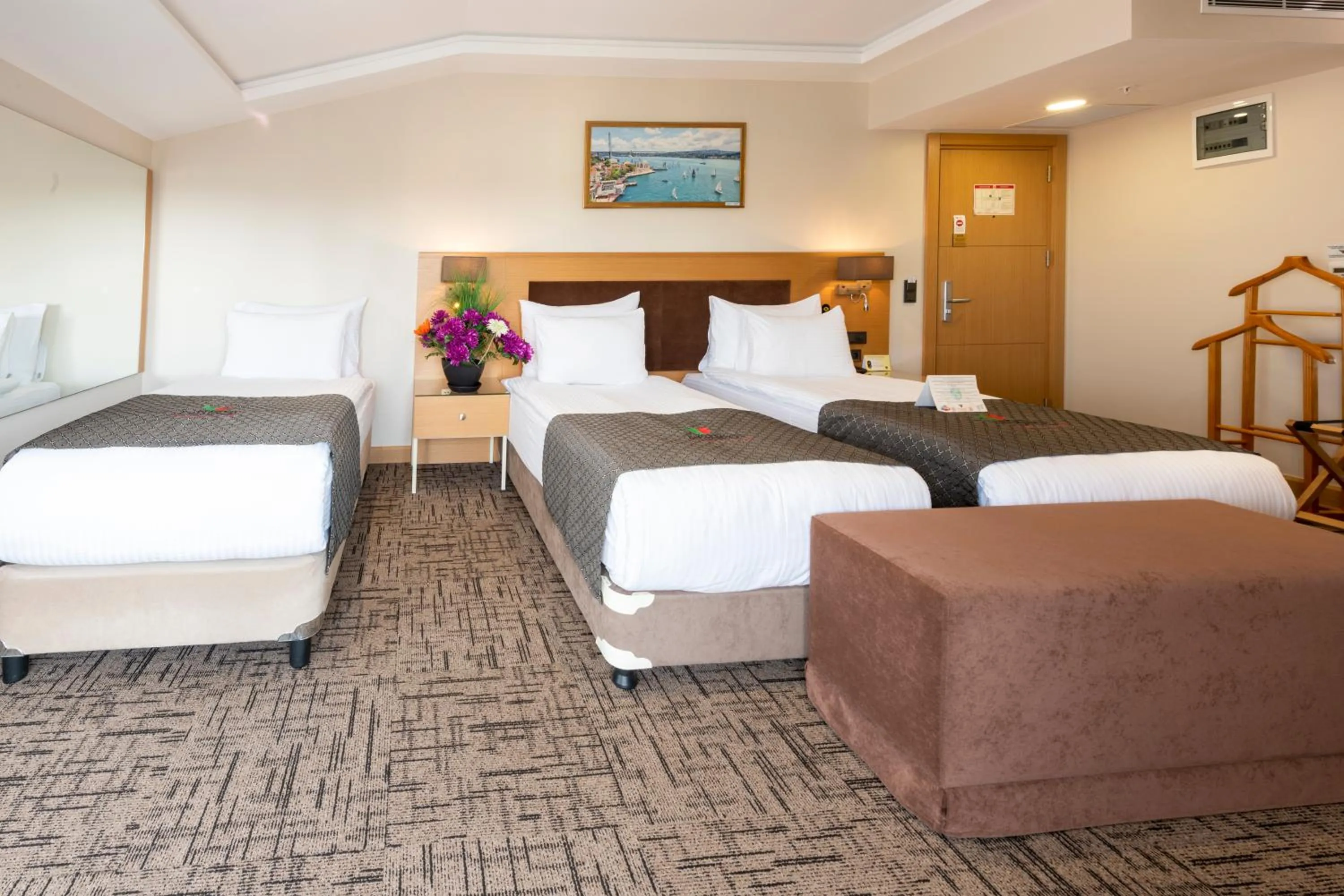 Bed in Hotel Boursier 2 & Spa