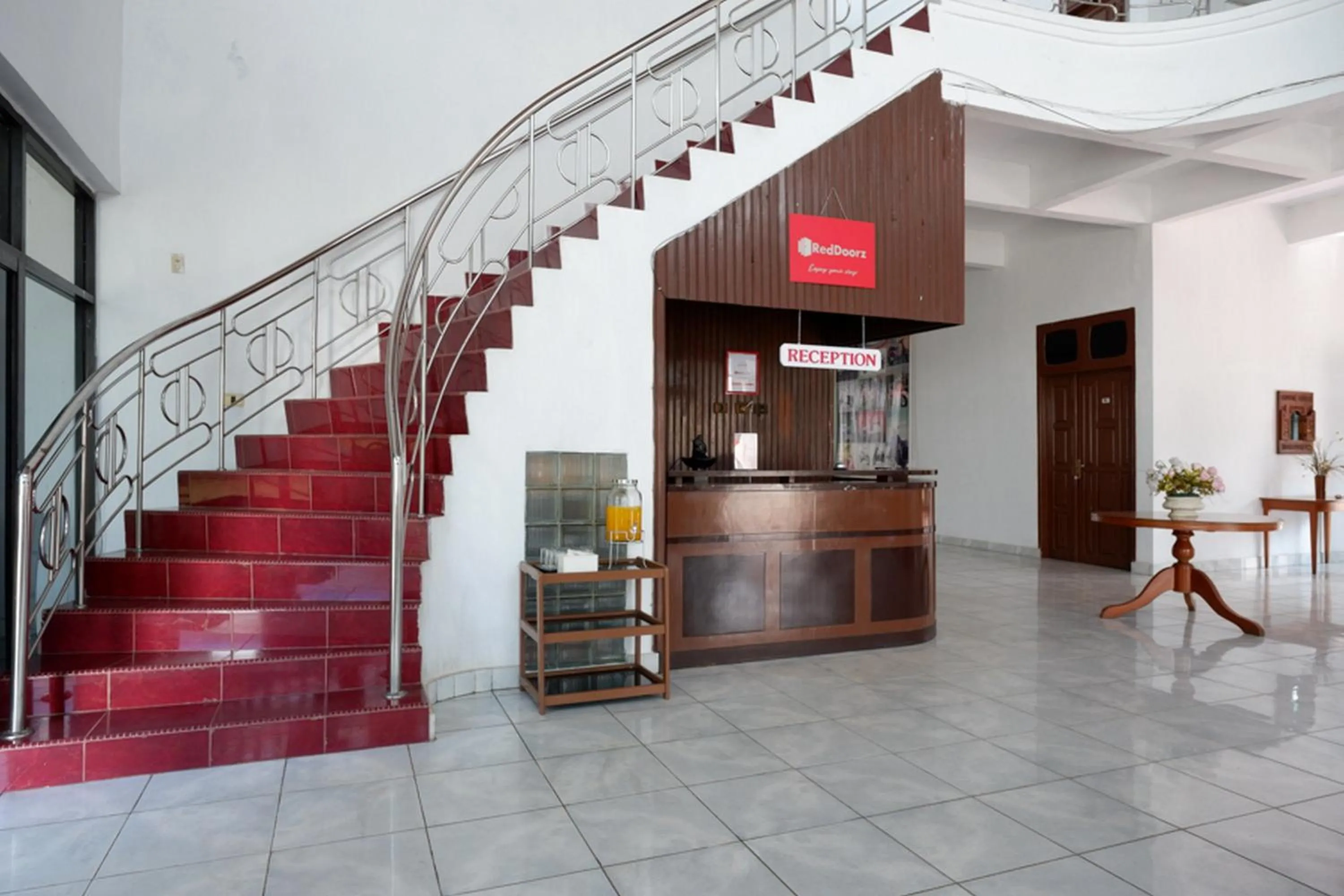 RedDoorz @ Hotel Horas Palopo