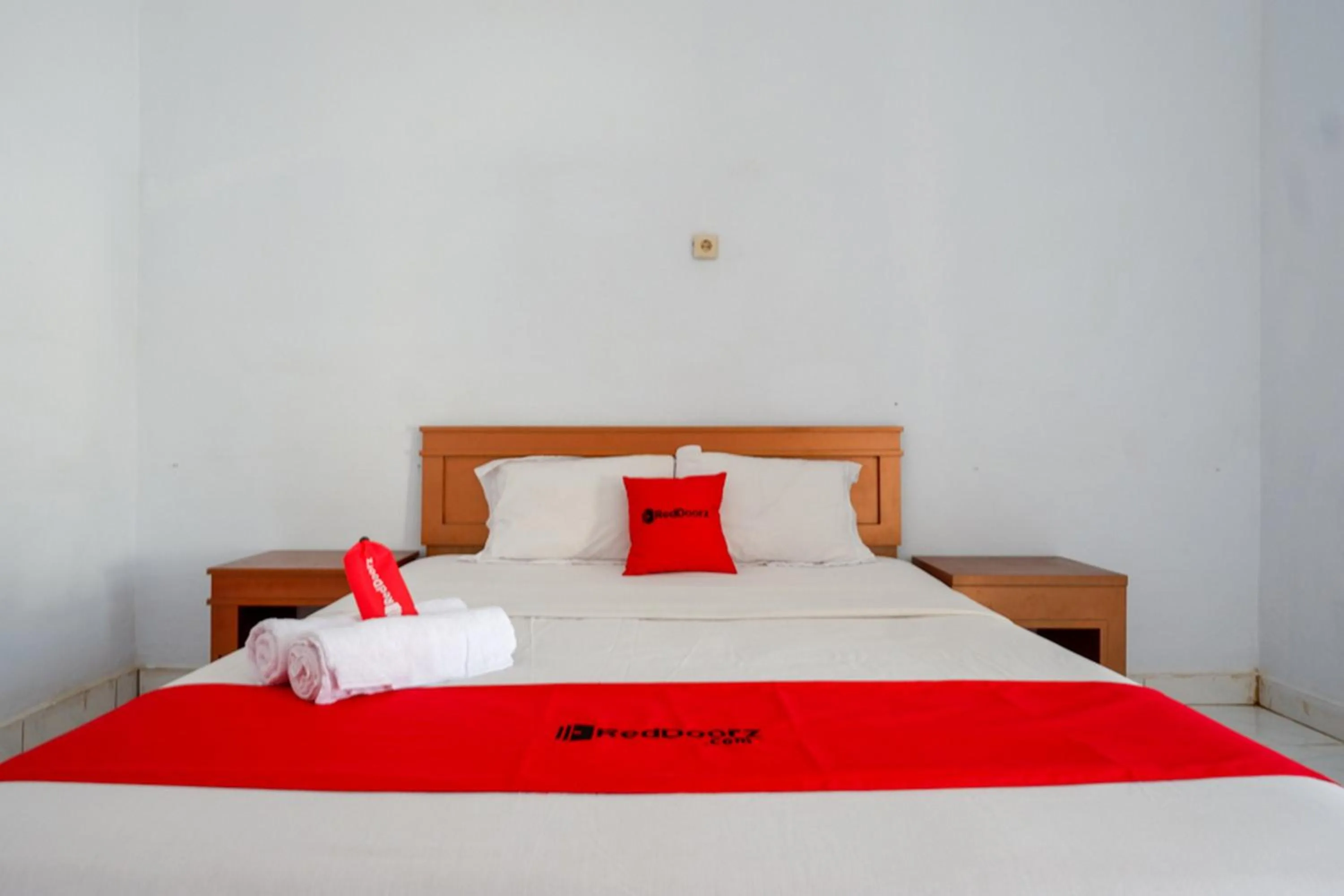 Bed in RedDoorz @ Hotel Horas Palopo