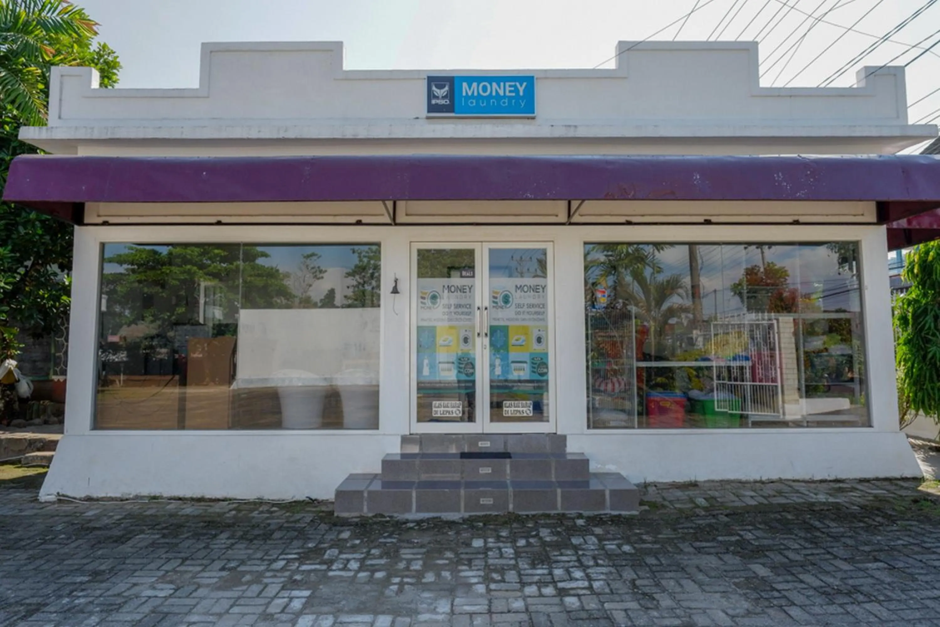 RedDoorz @ Hotel Horas Palopo