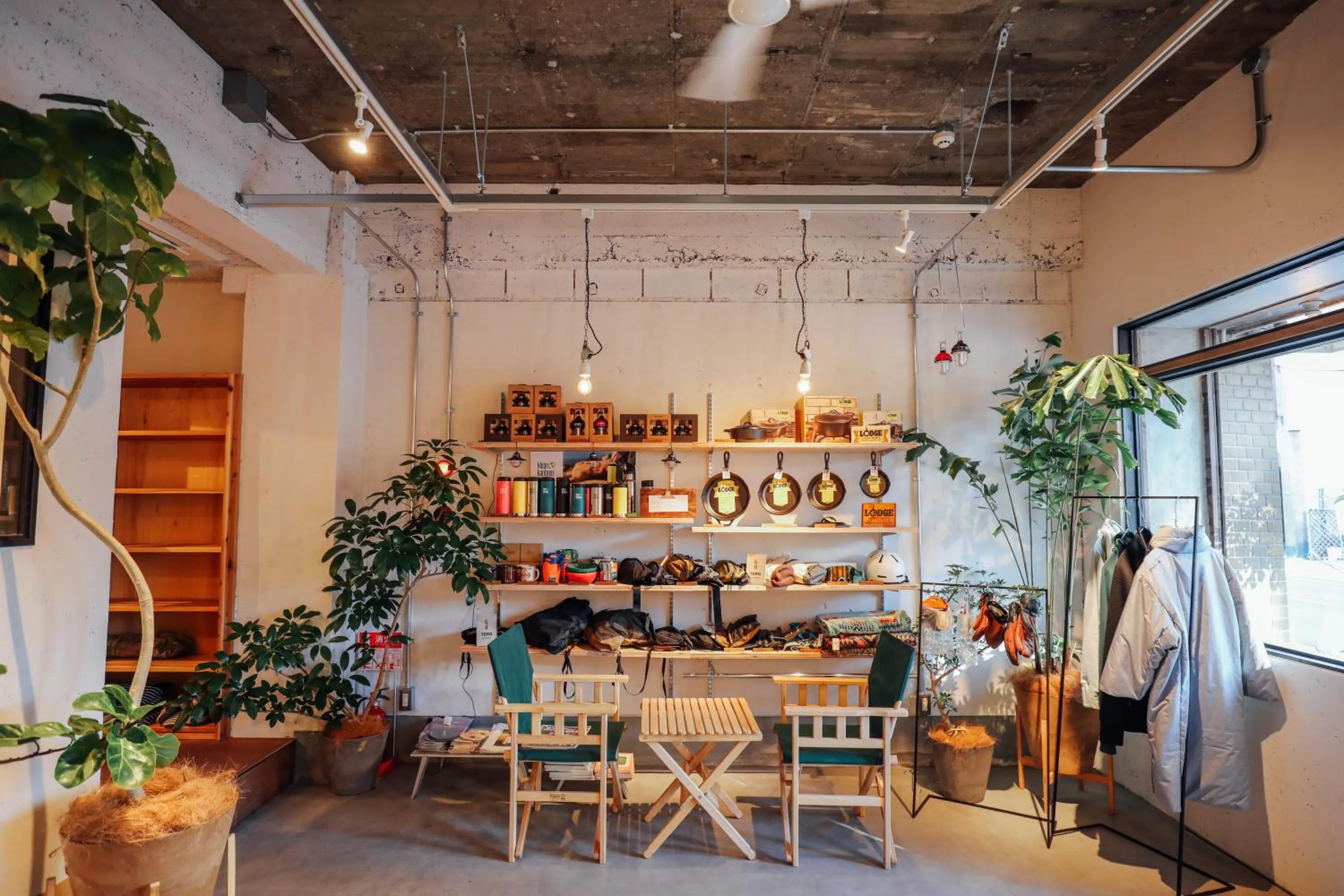 On-site shops in chAho Hostel Nirasaki / Outdoor Base