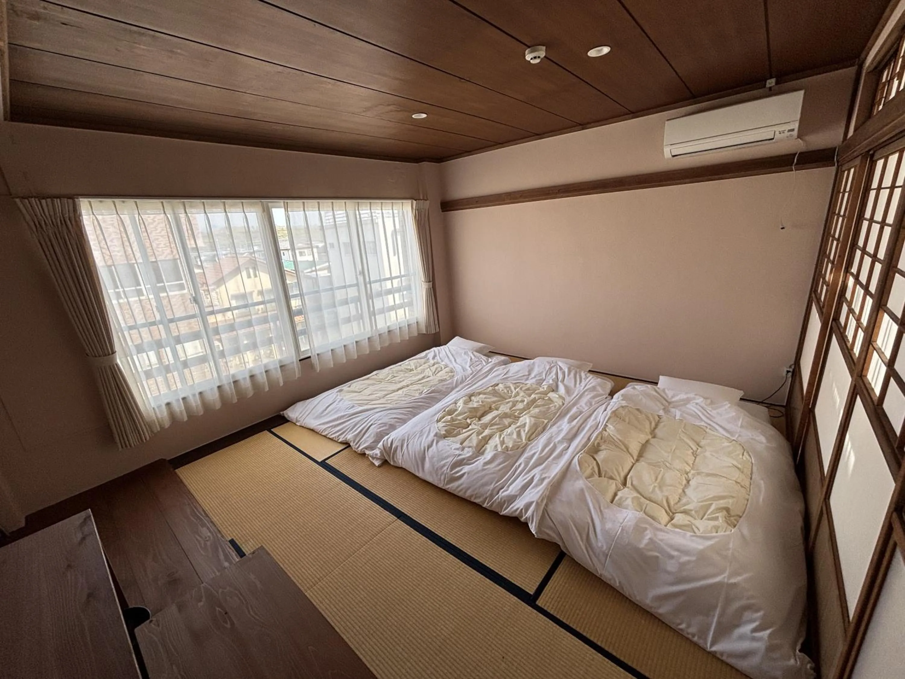 Photo of the whole room, Bed in nirasakiyaSTAY