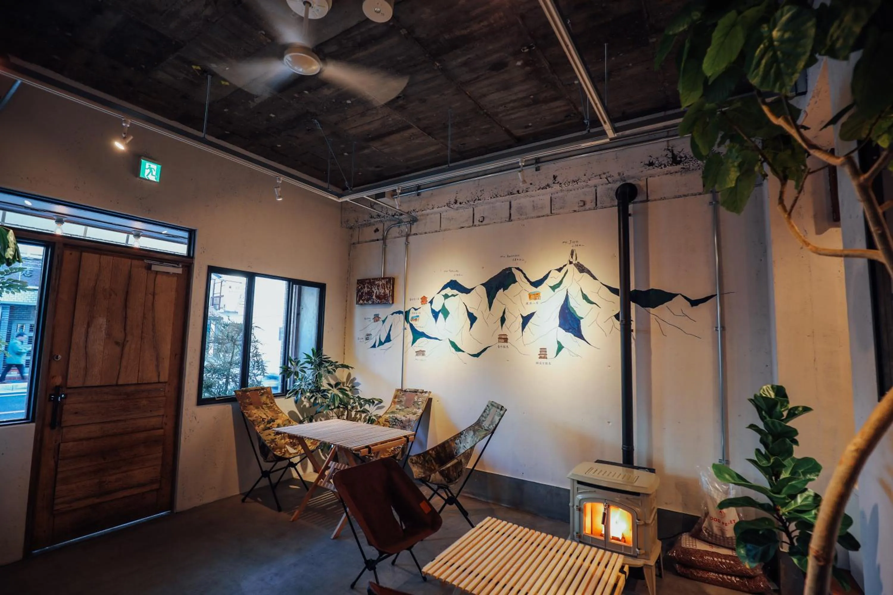 Facade/entrance in chAho Hostel Nirasaki / Outdoor Base