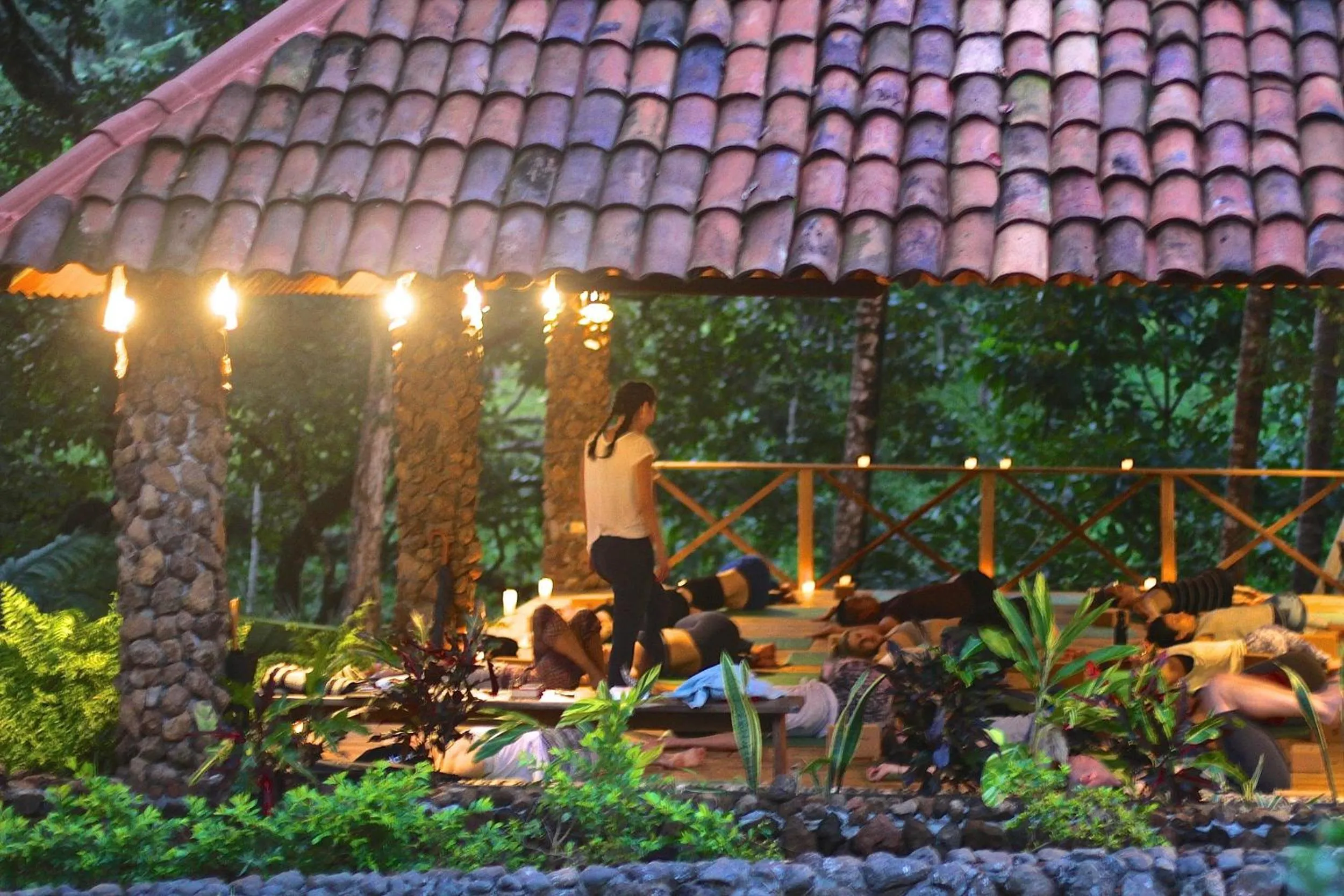 People in Hotel Santa Catalina Panamá