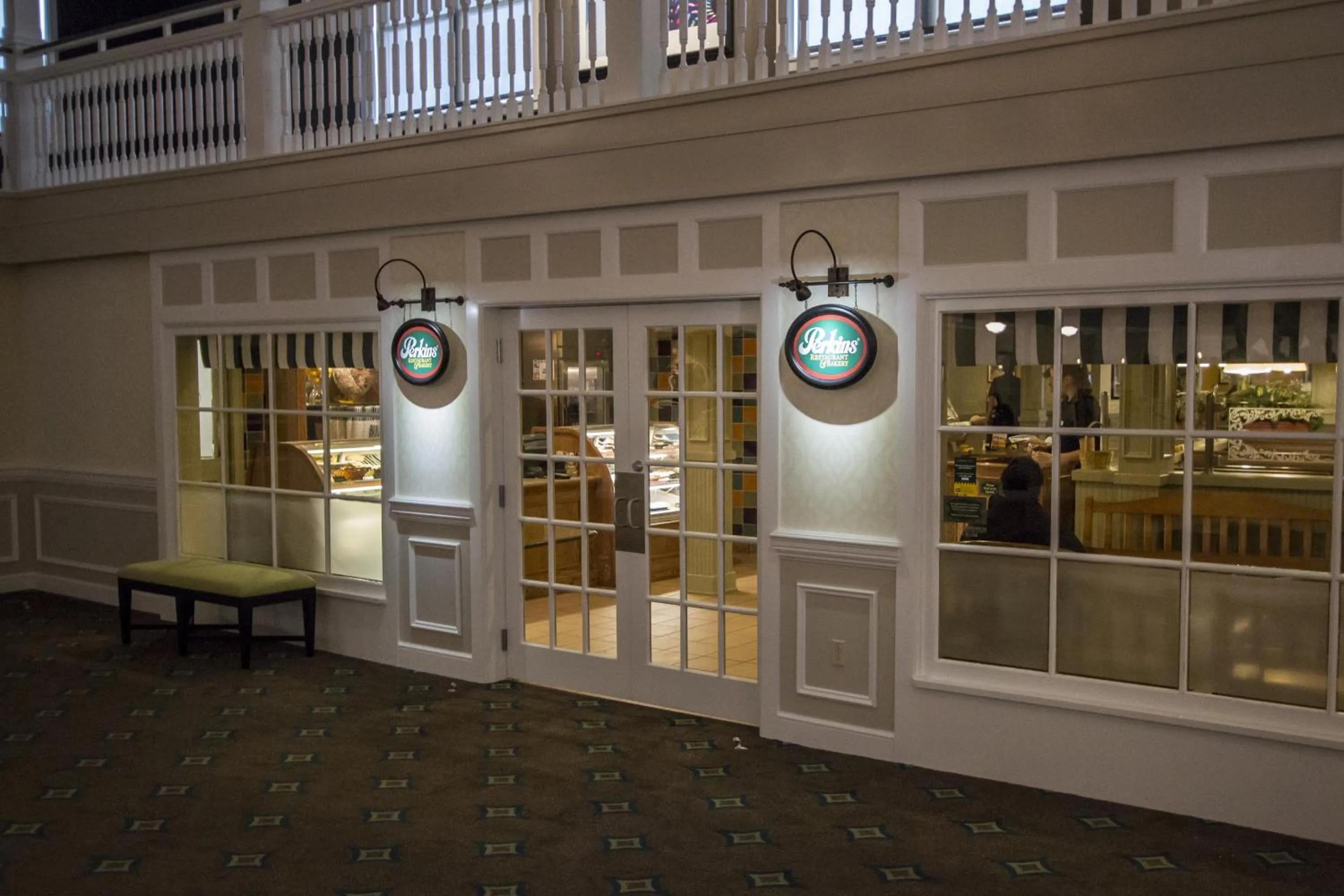 Restaurant/places to eat in Cedar Point Hotel Breakers