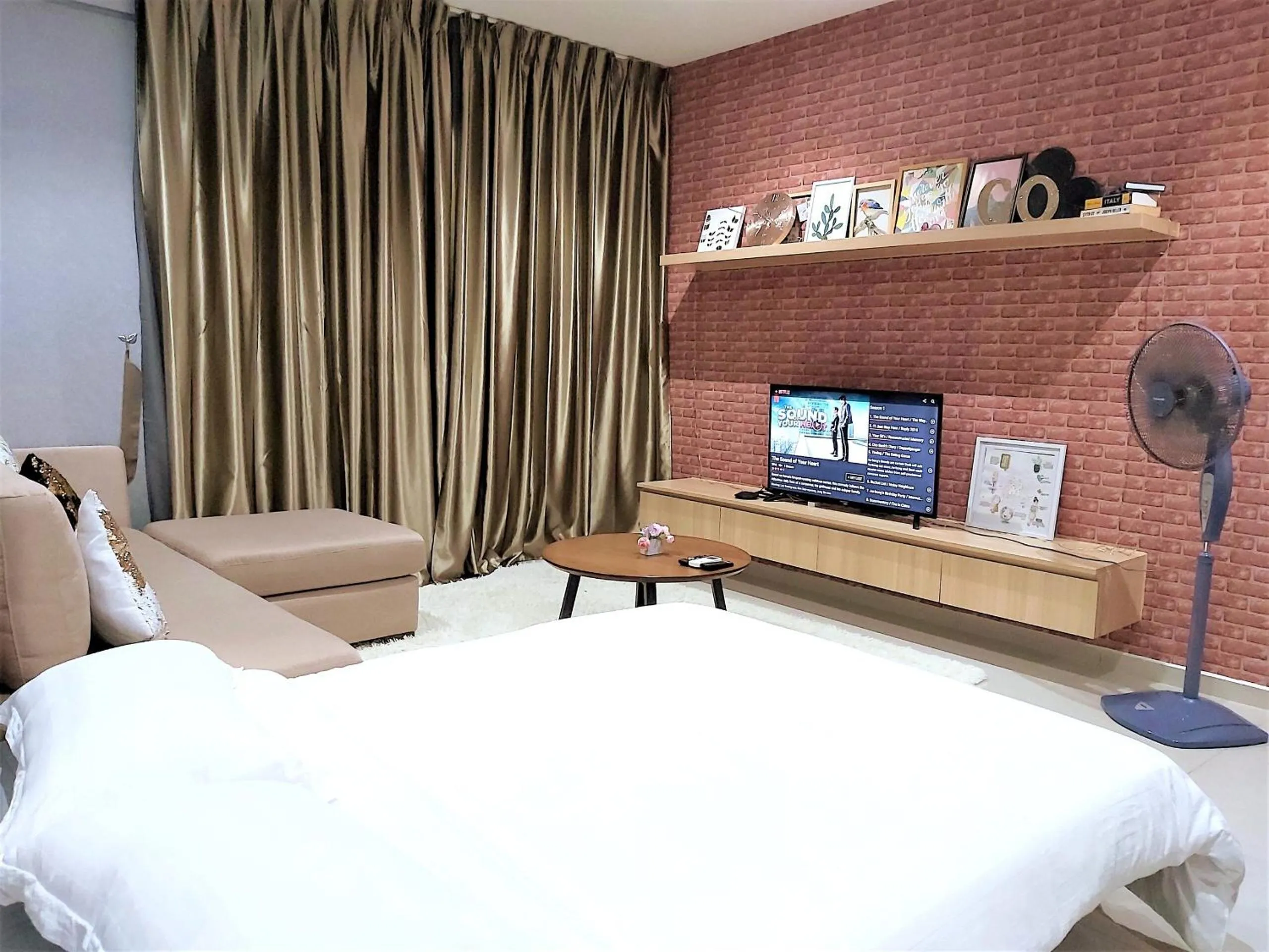 Living room, Bed in Casa Sabrina's Family Suite @ Liberty i-City, Shah Alam