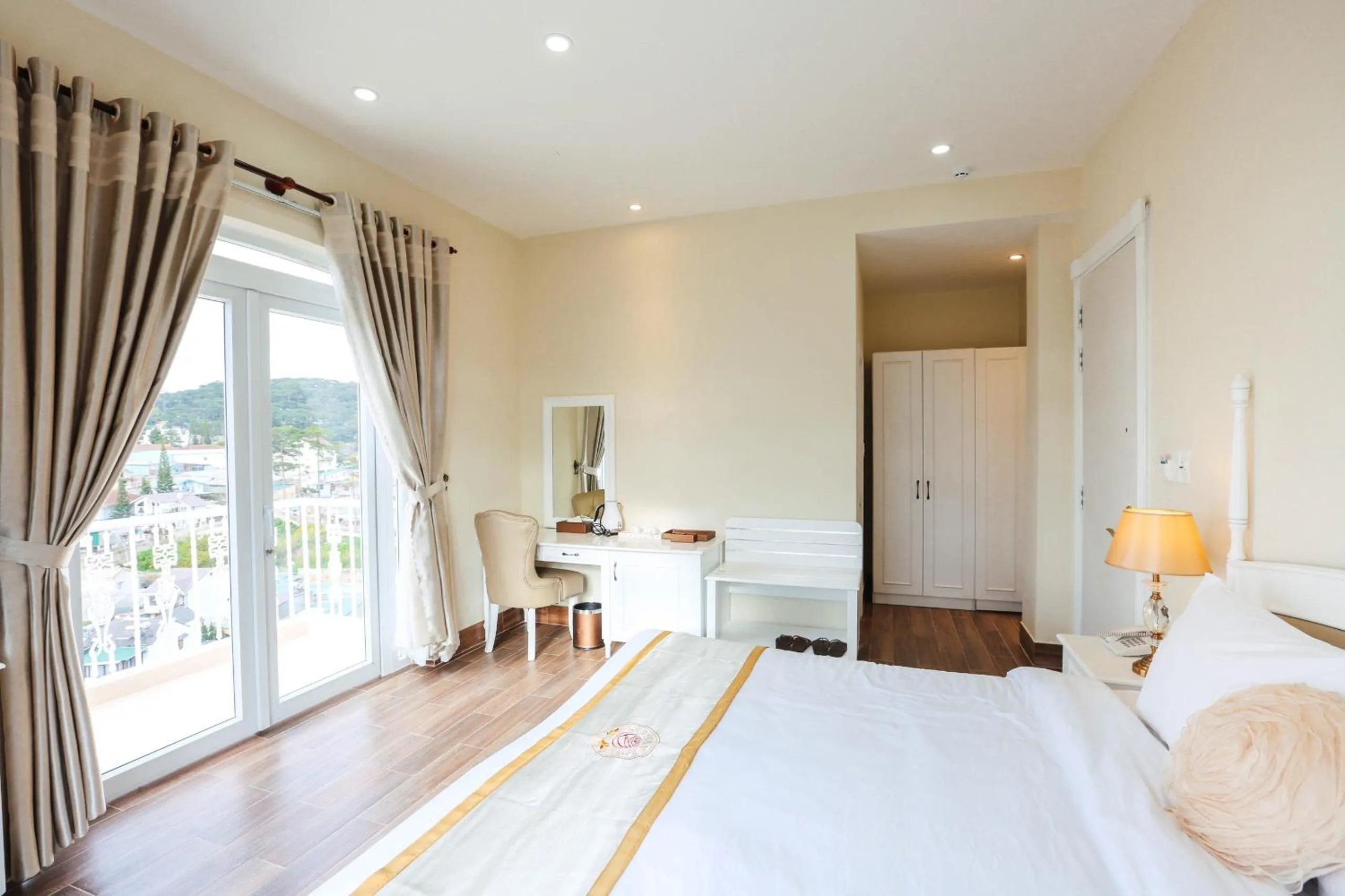 Photo of the whole room in La Vie En Rose Villa