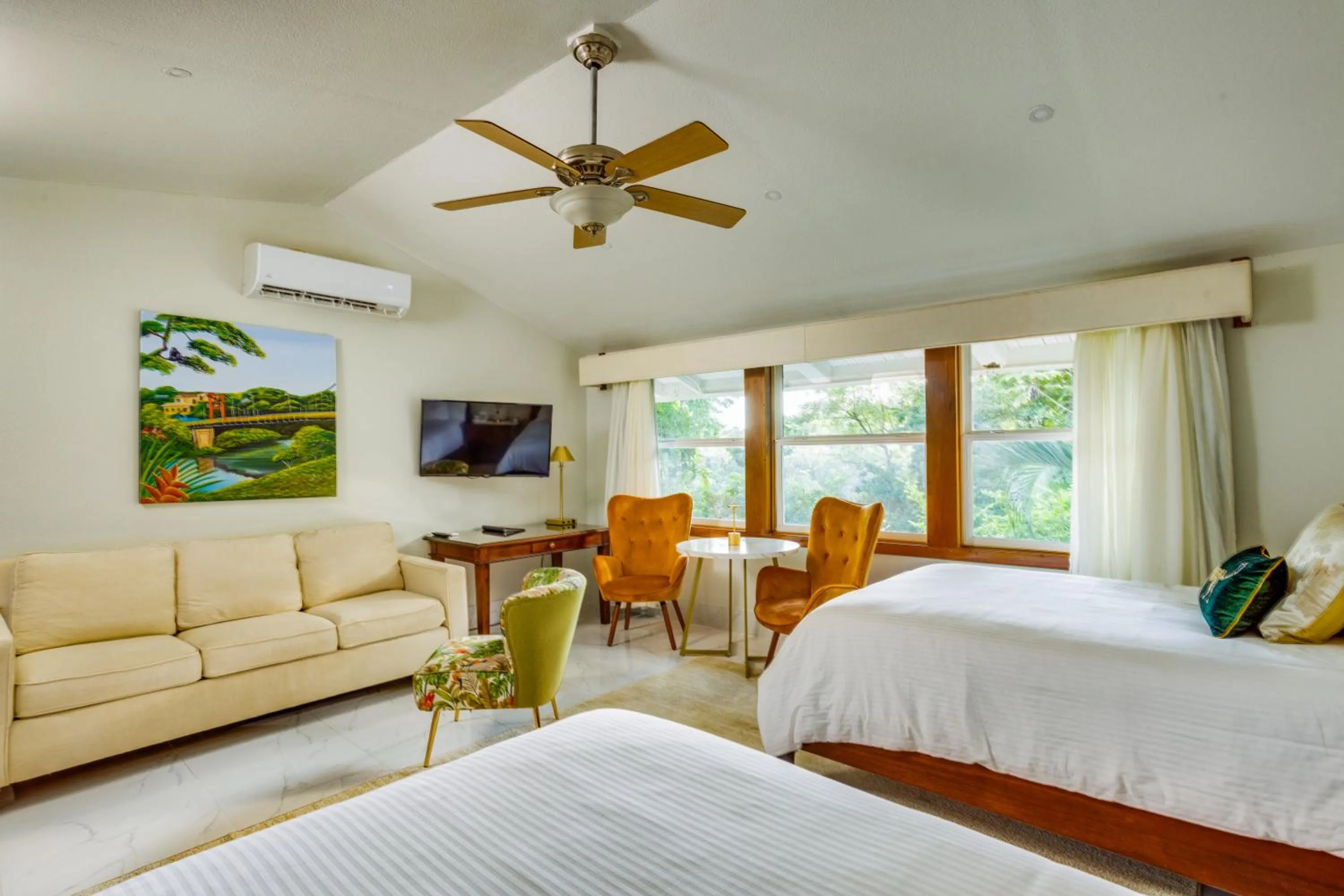 Seating area, Bed in San Ignacio Resort Hotel