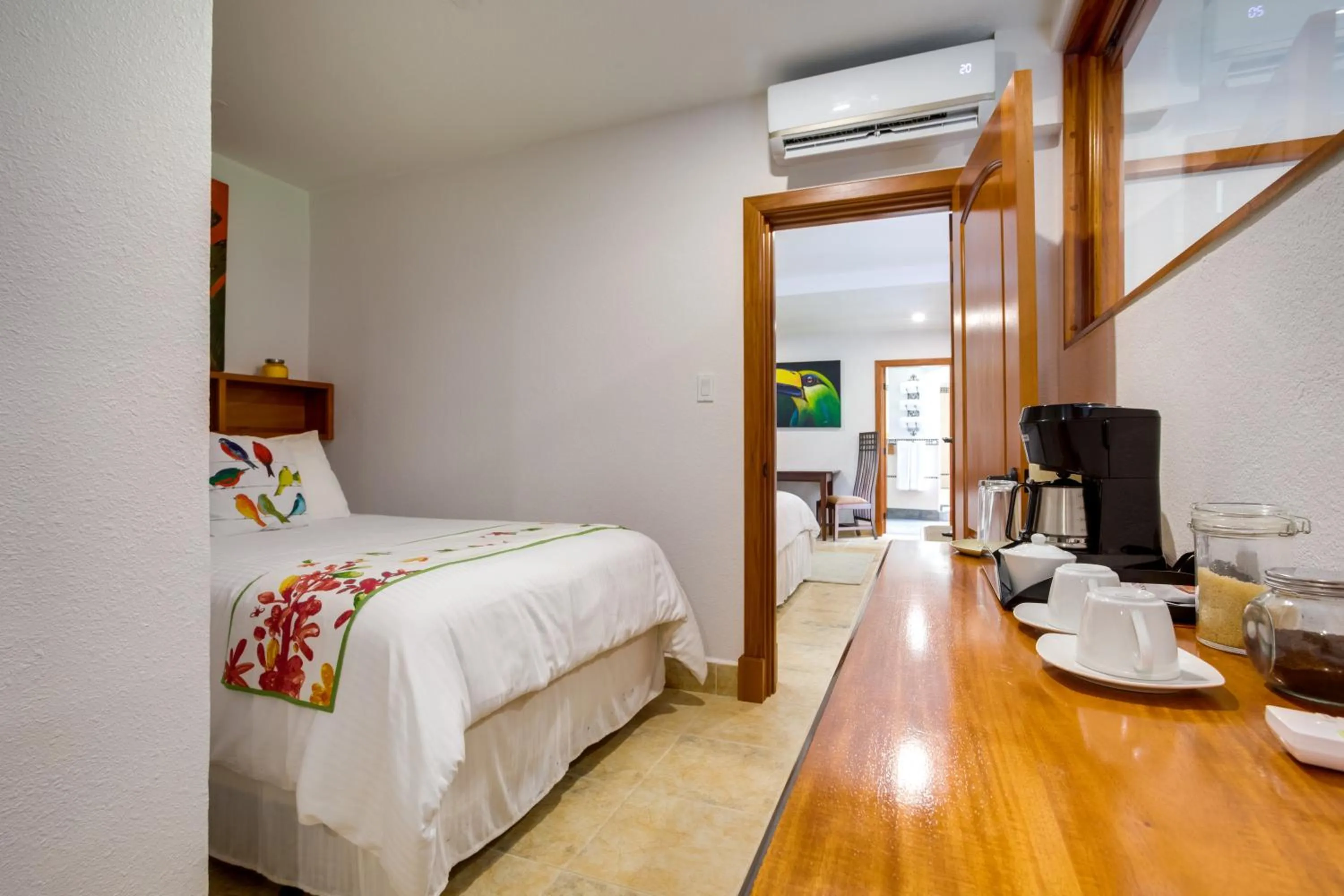 Coffee/tea facilities, Bed in San Ignacio Resort Hotel