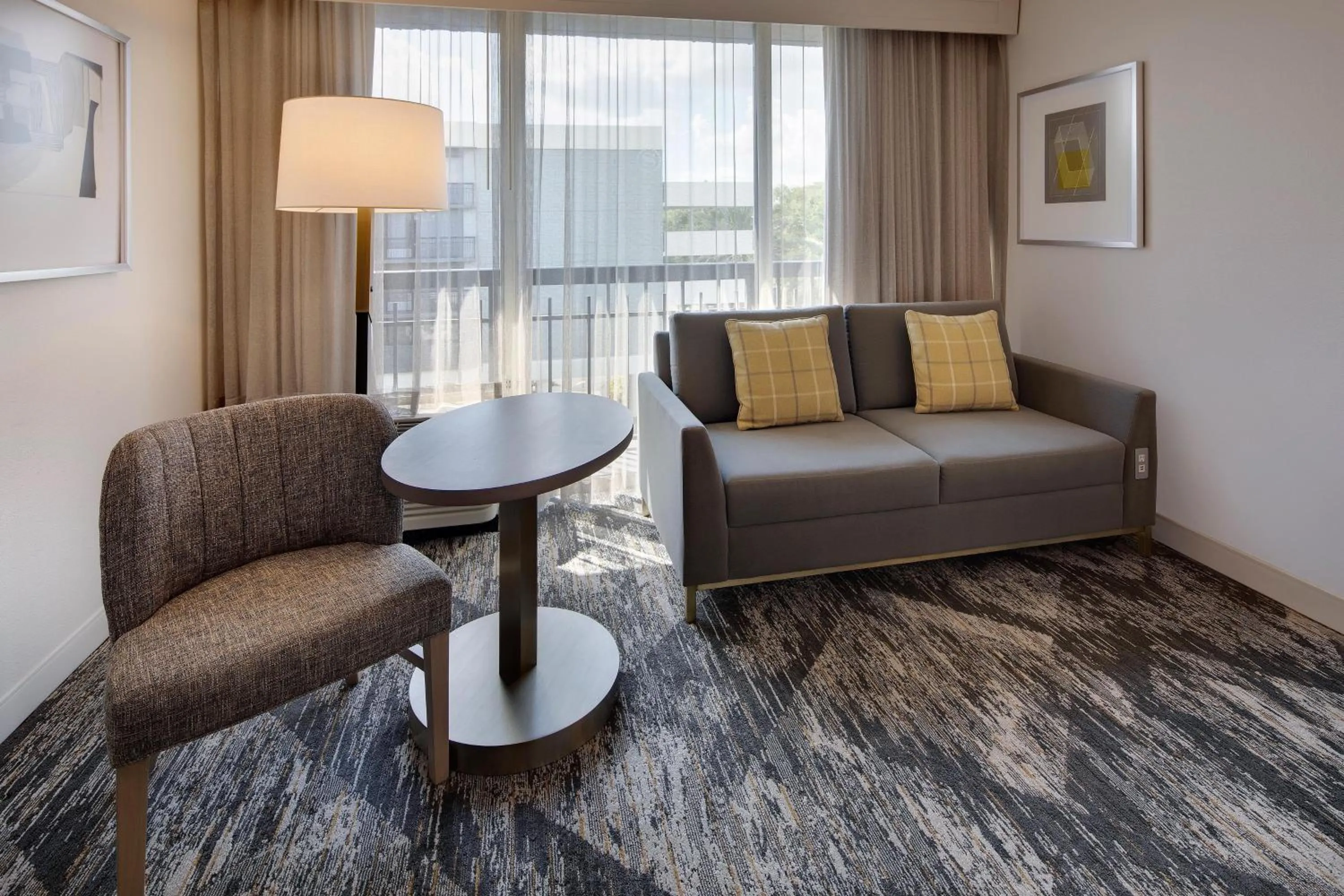 Photo of the whole room in Sheraton Orlando North