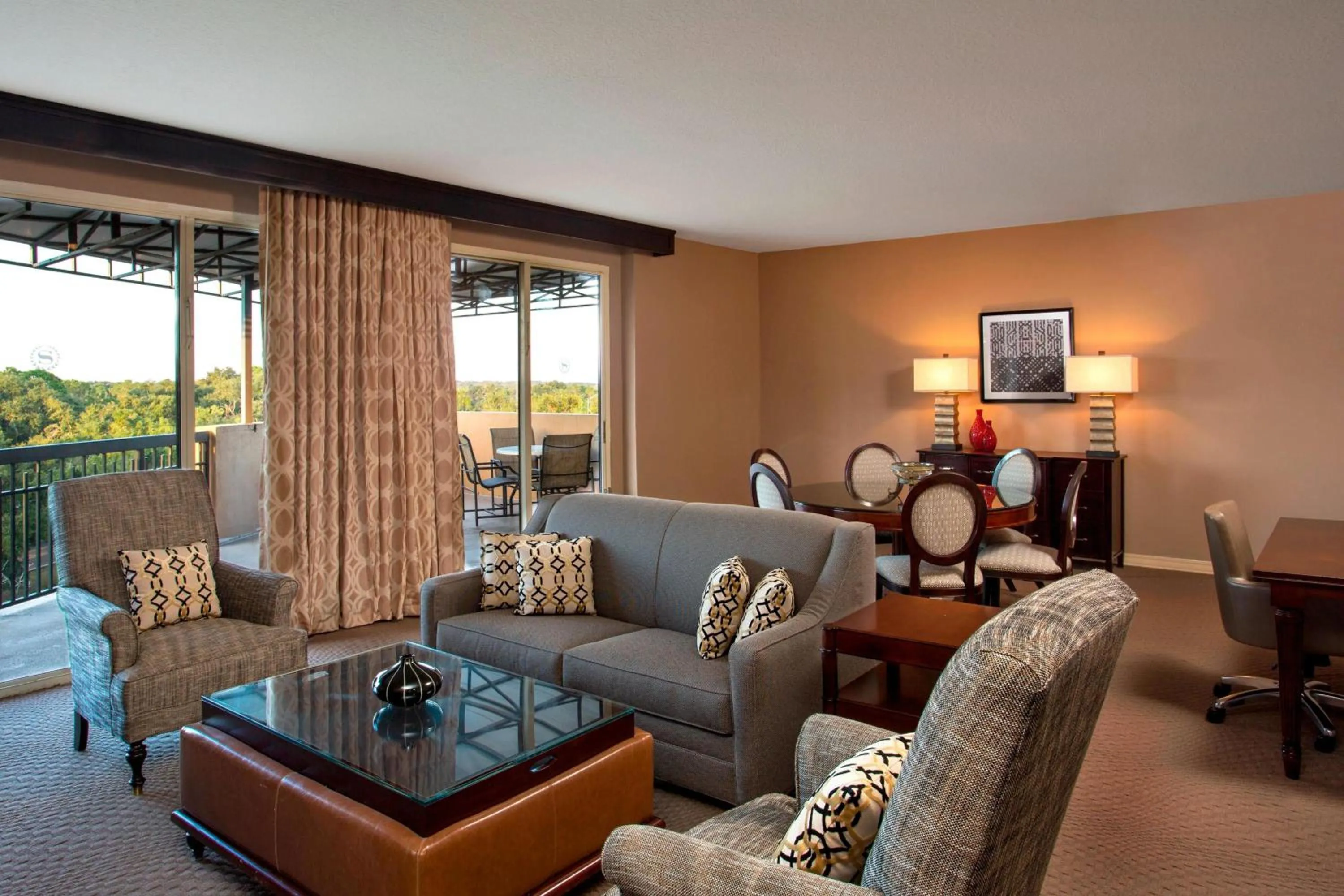 Photo of the whole room in Sheraton Orlando North