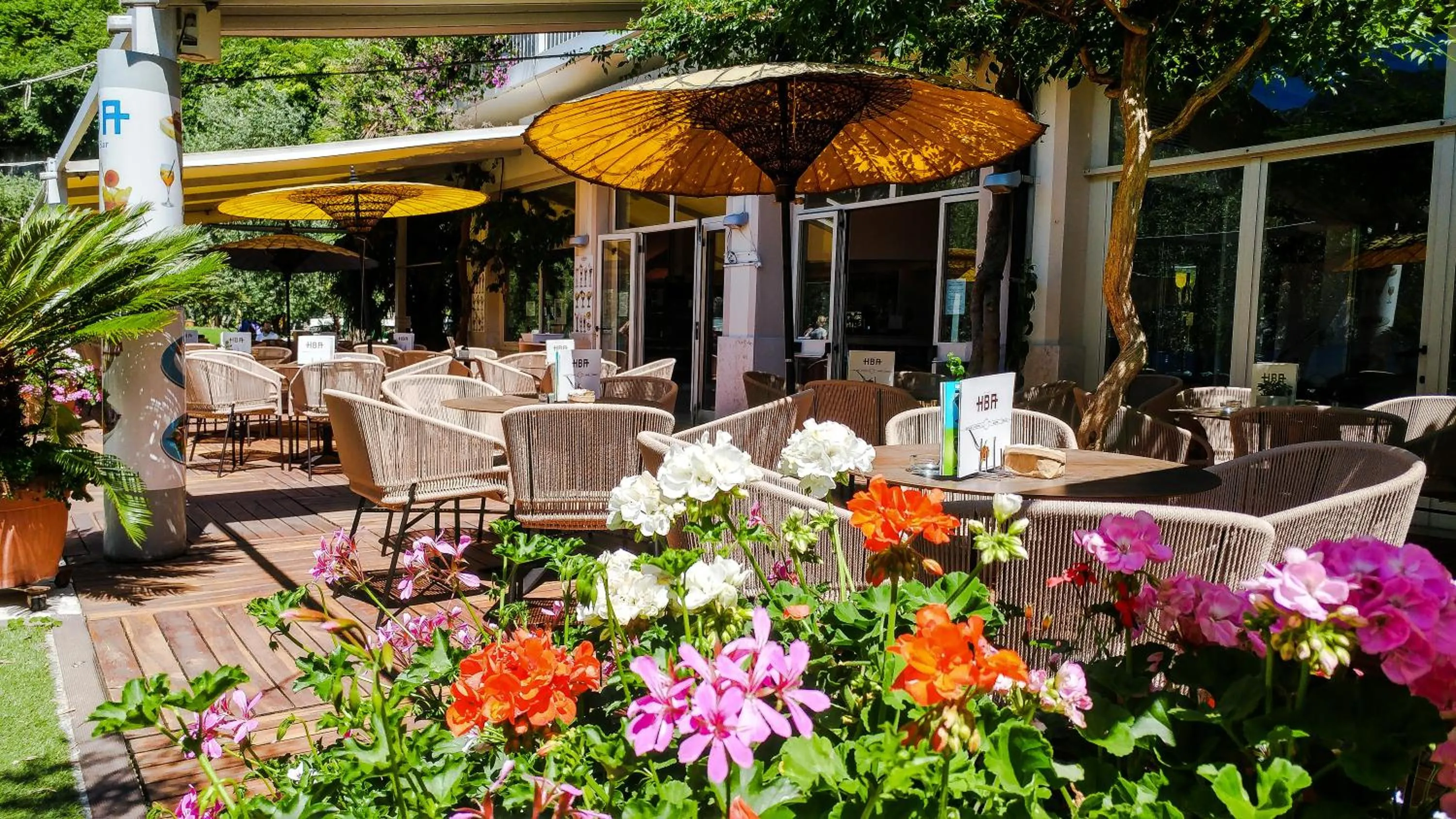 Restaurant/places to eat in Hotel Baia Azzurra - Lake Front