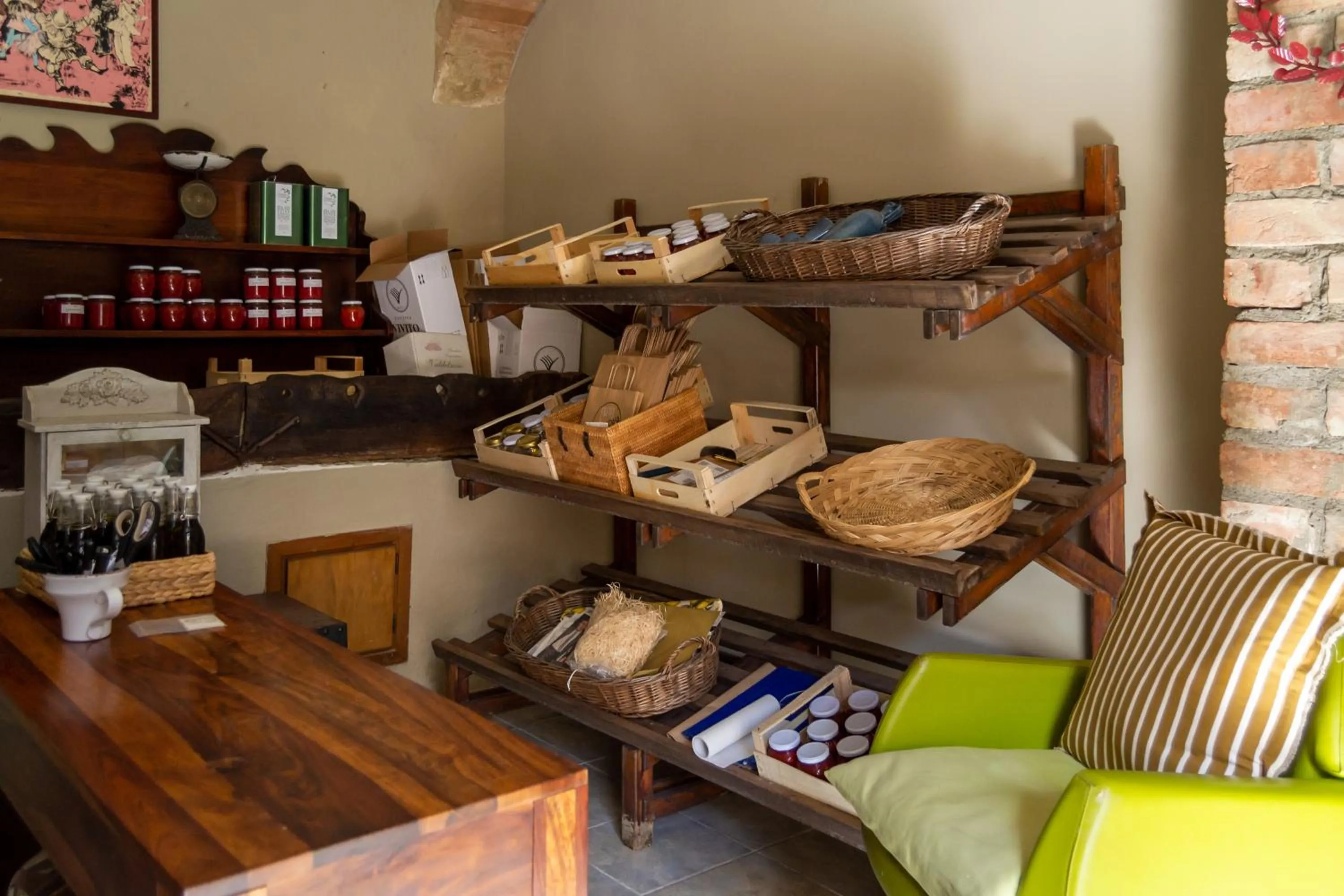 Shopping Area in Torre Rasa