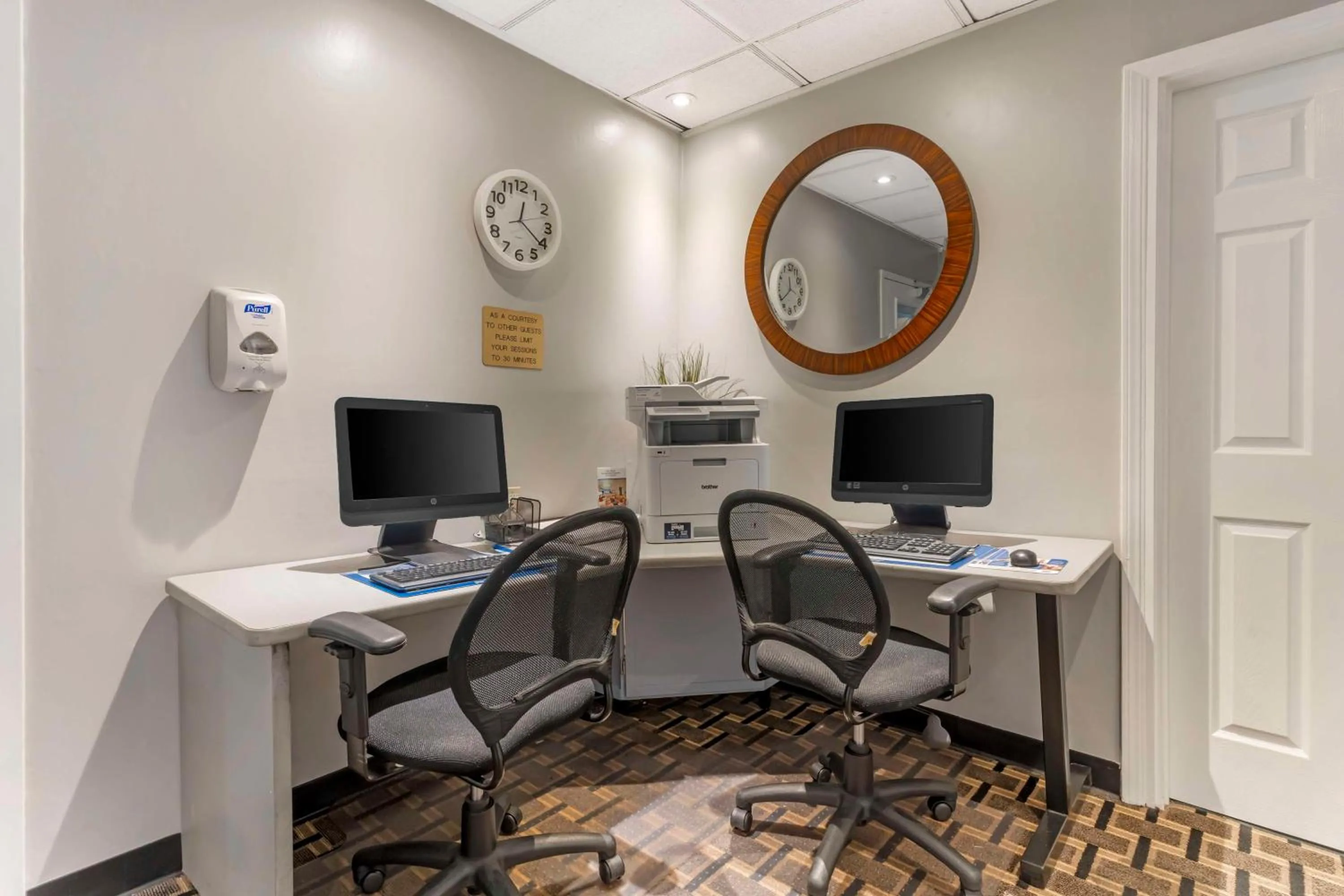 Business facilities in Best Western Plus Grosvenor Airport Hotel