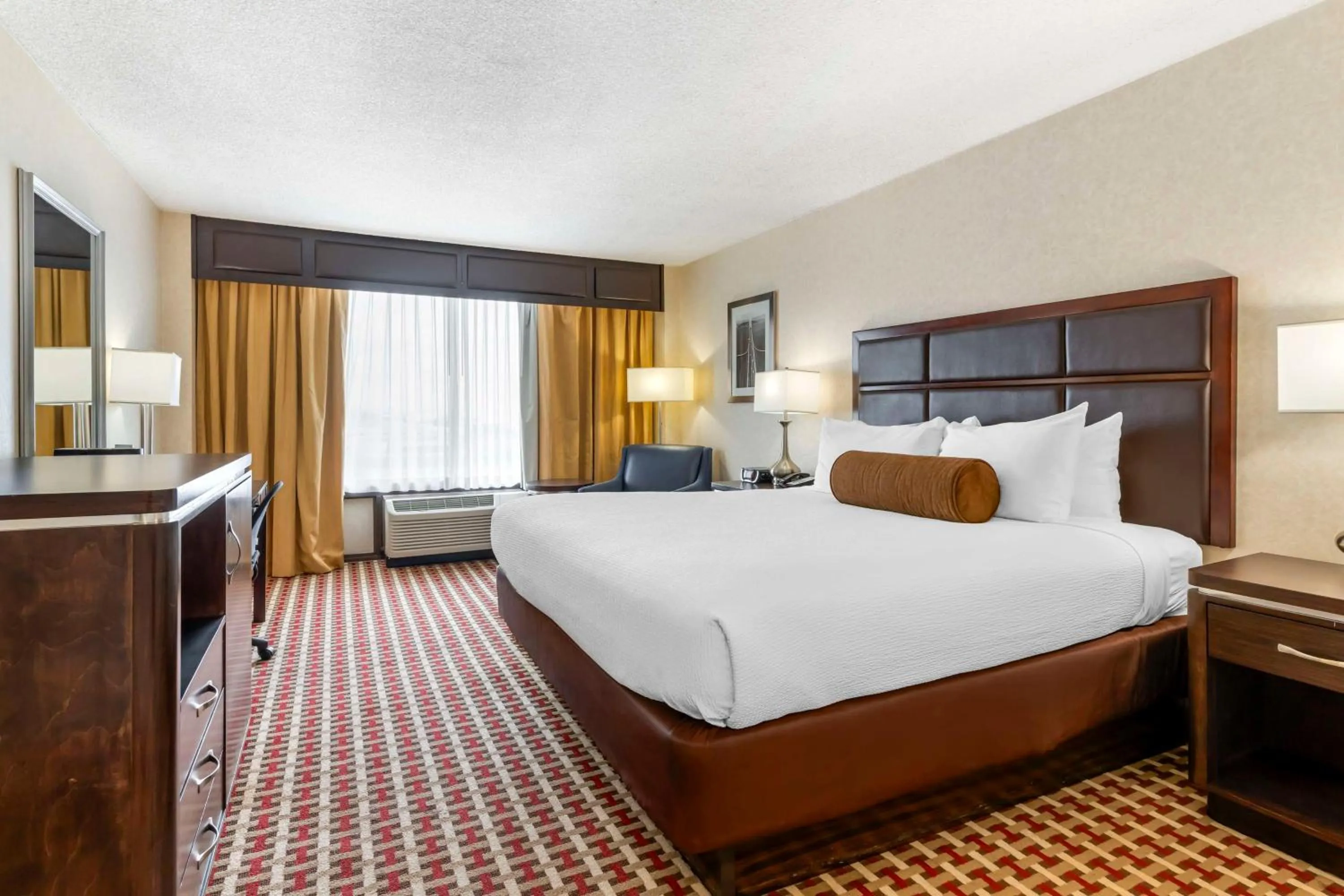 Bedroom, Bed in Best Western Plus Grosvenor Airport Hotel