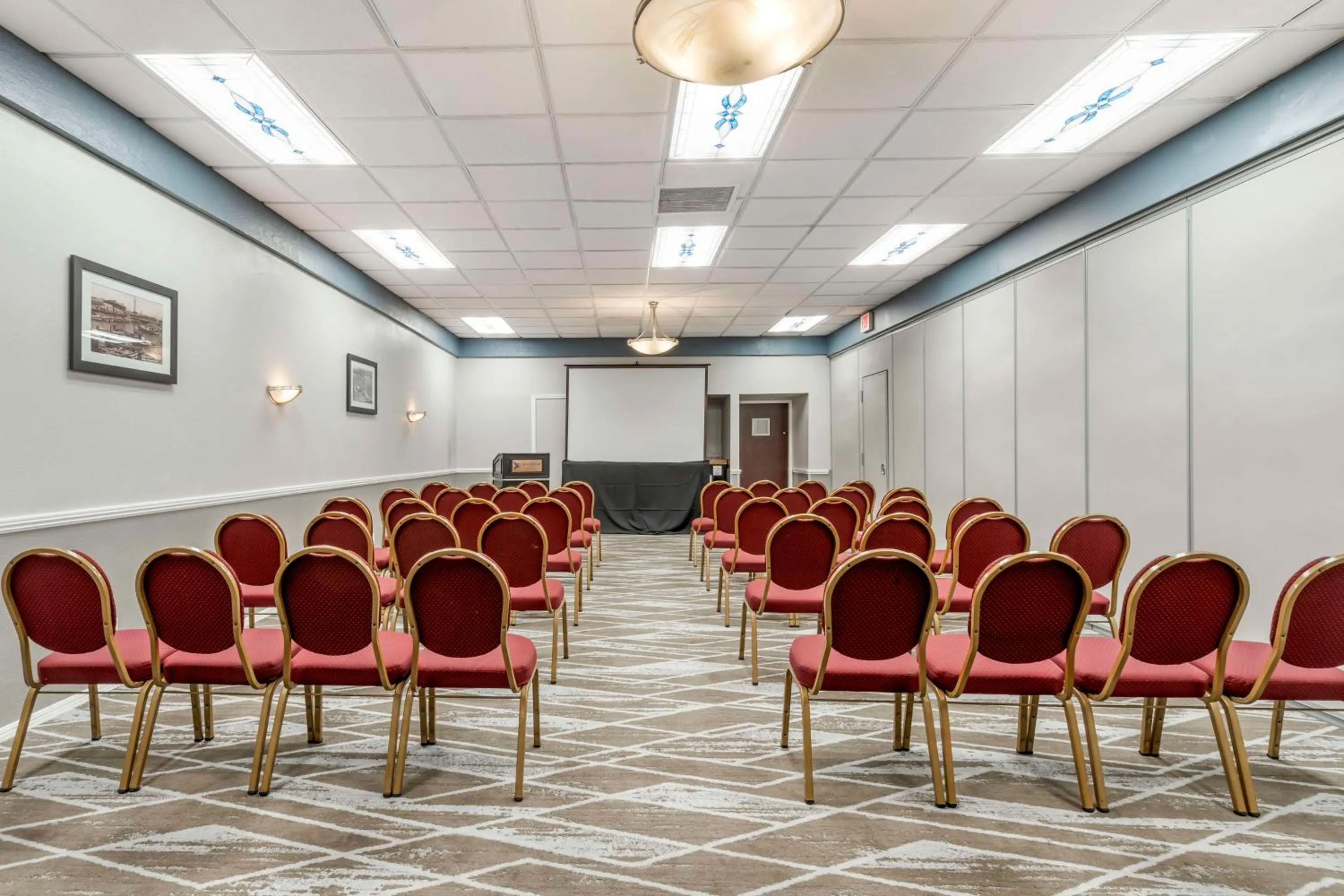 Meeting/conference room in Best Western Plus Grosvenor Airport Hotel