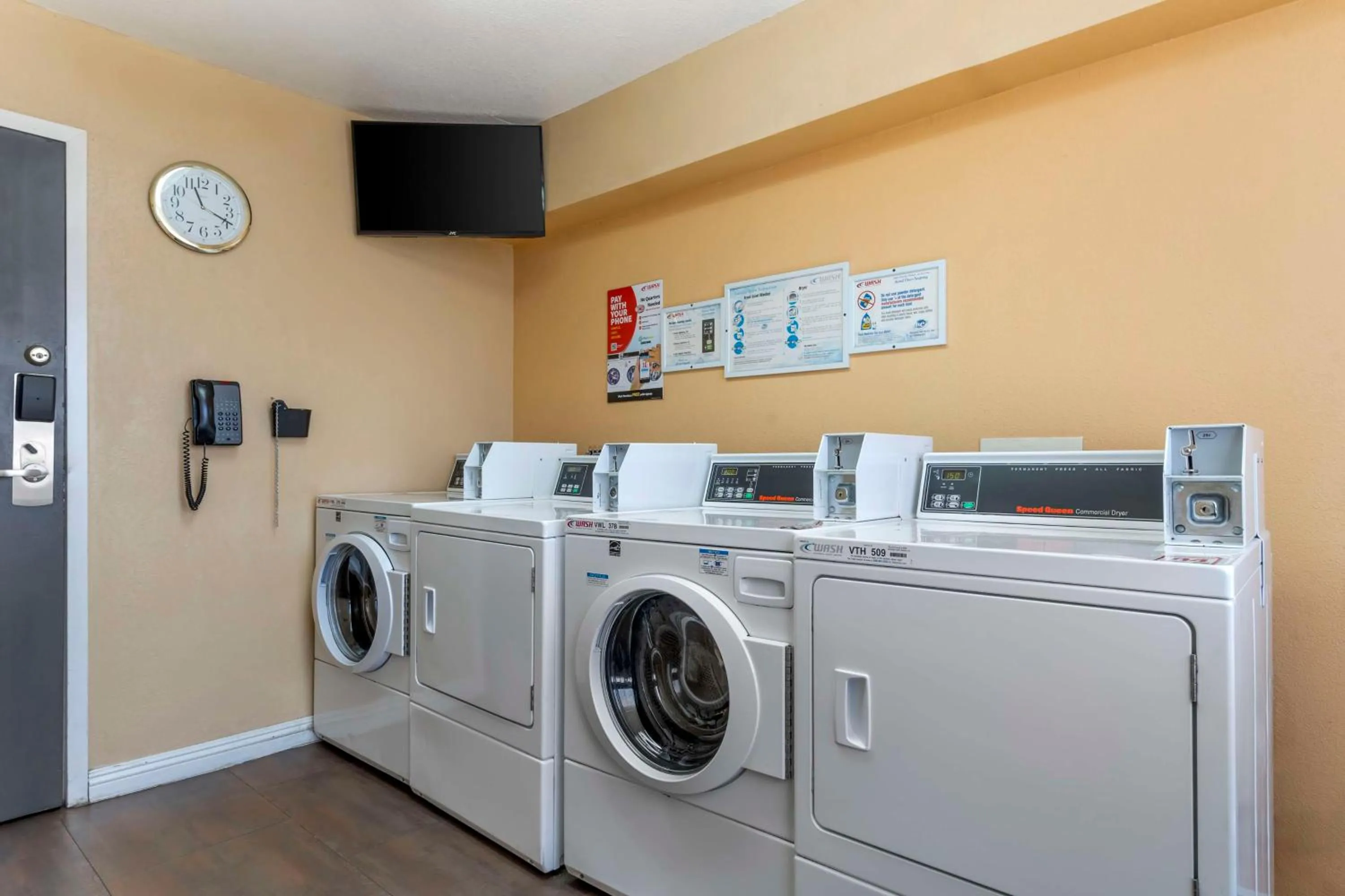 laundry in Best Western Plus Grosvenor Airport Hotel