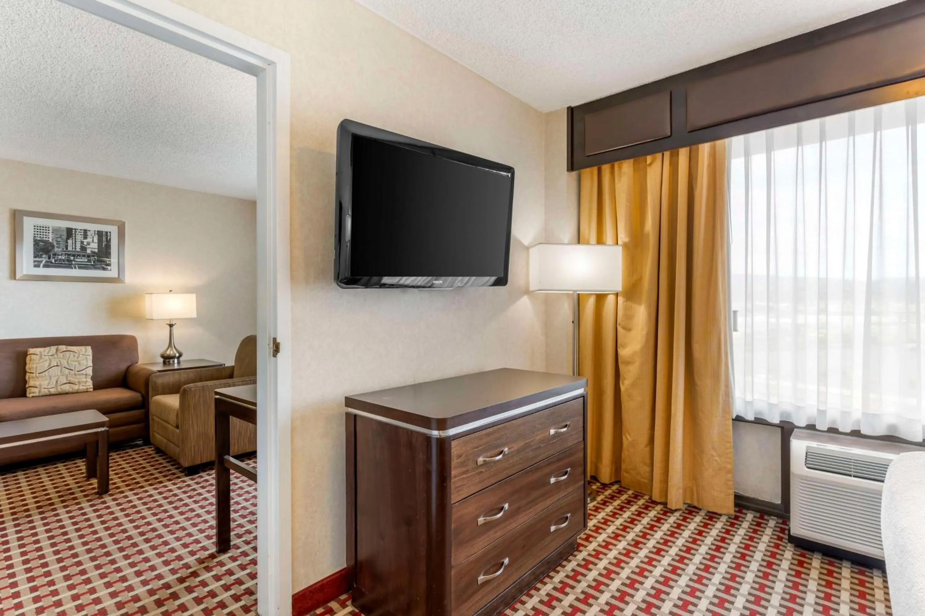 Photo of the whole room in Best Western Plus Grosvenor Airport Hotel