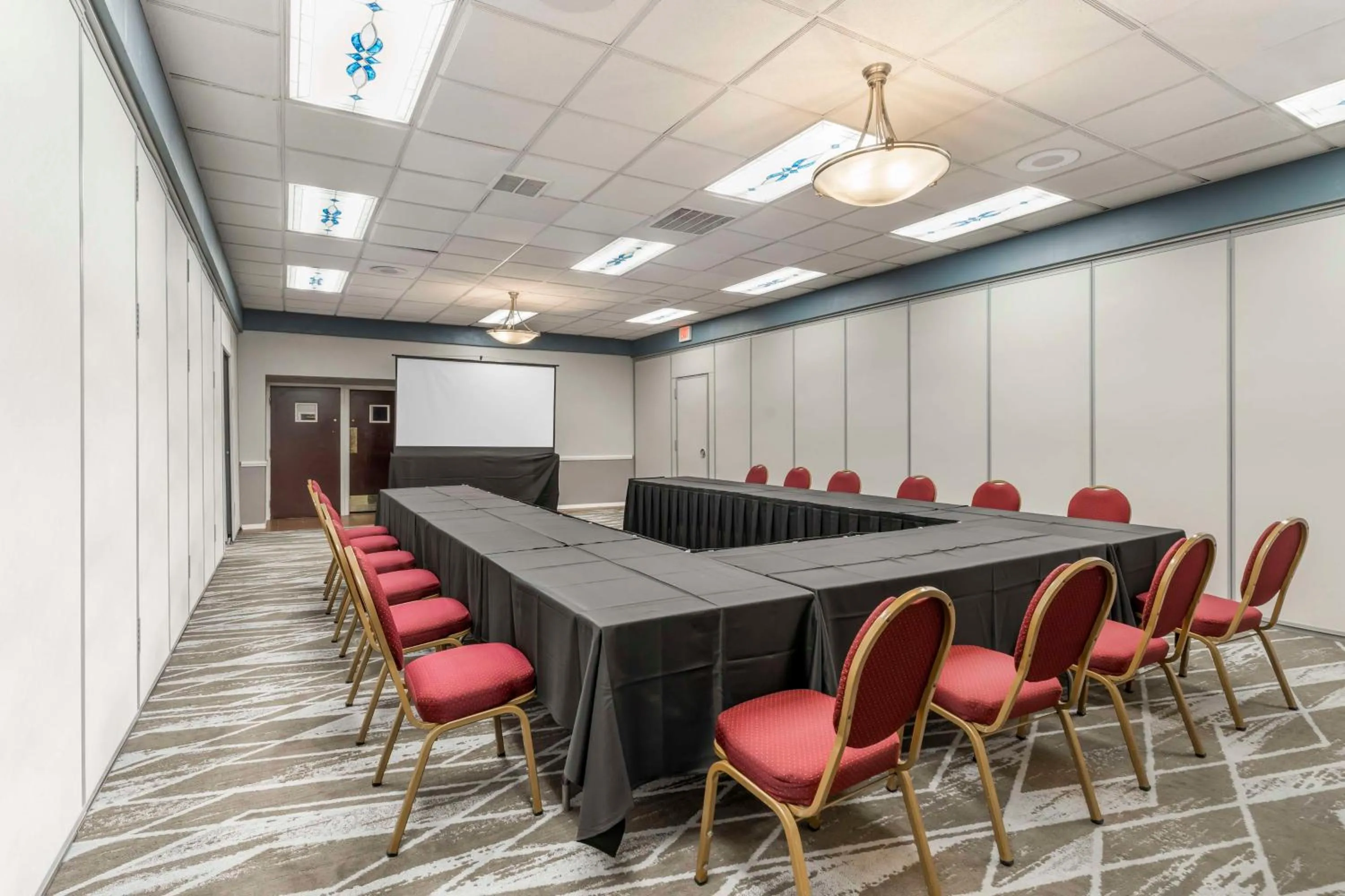 Meeting/conference room in Best Western Plus Grosvenor Airport Hotel
