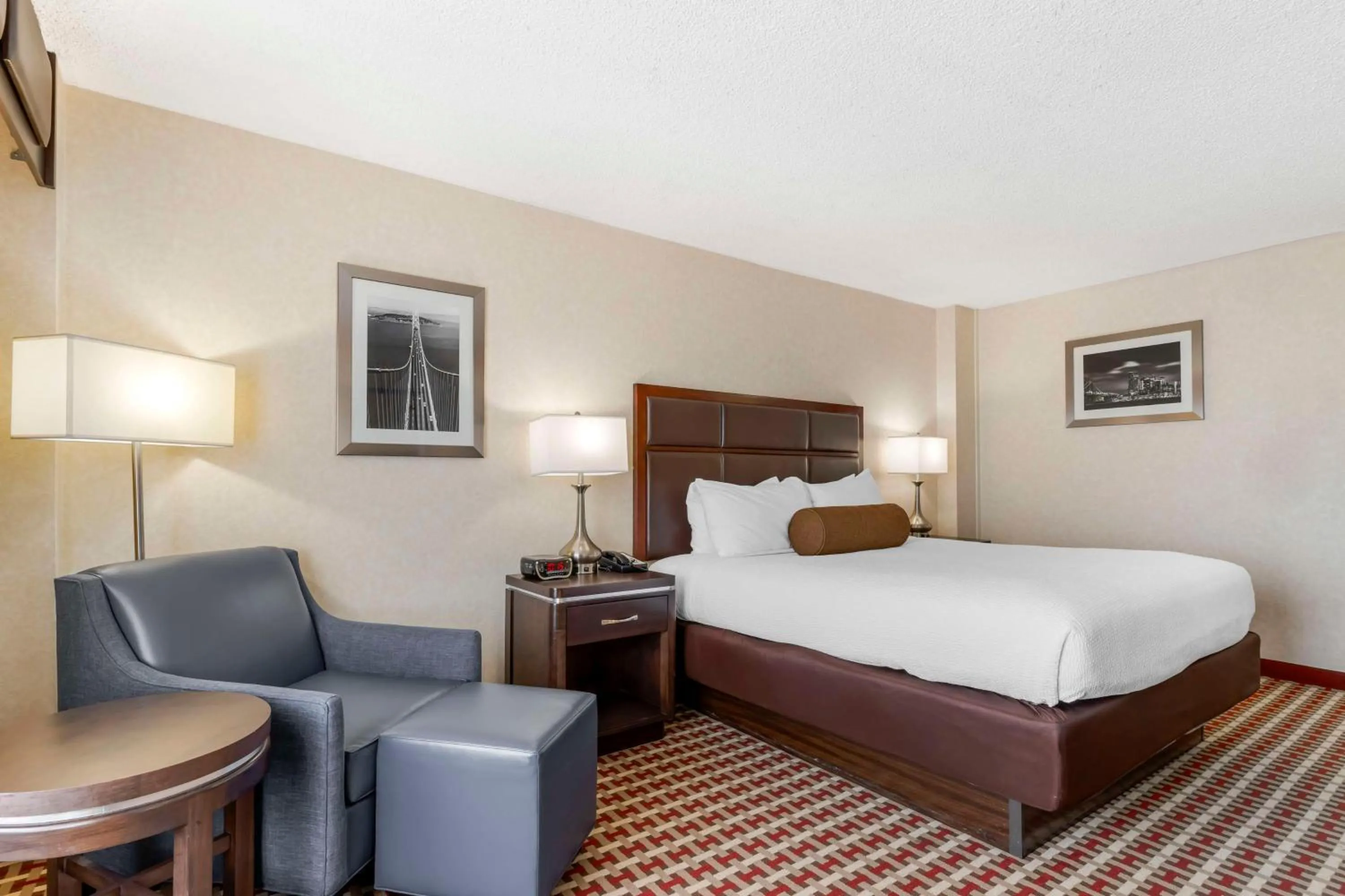 Bedroom, Bed in Best Western Plus Grosvenor Airport Hotel