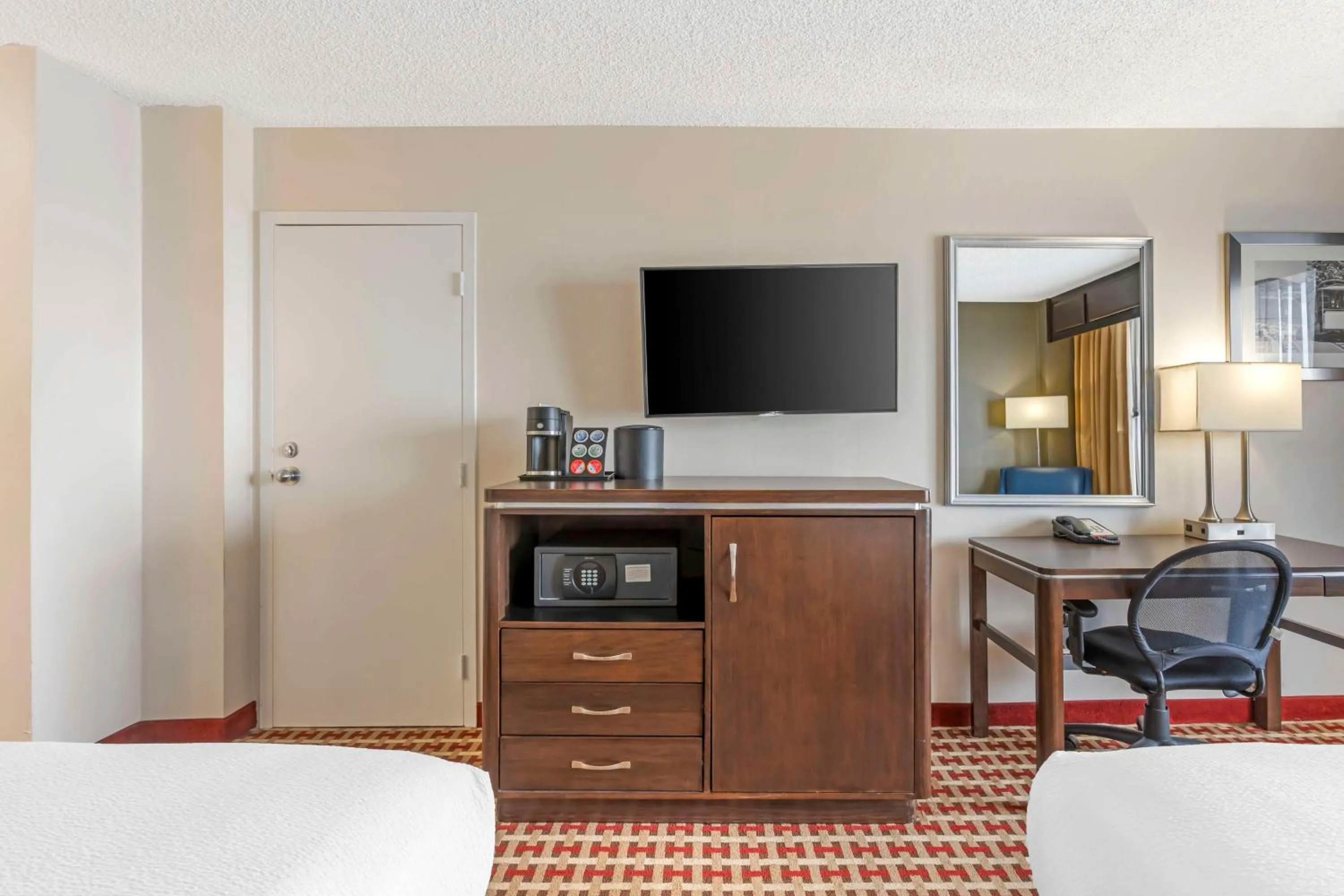 Bedroom, Bed in Best Western Plus Grosvenor Airport Hotel