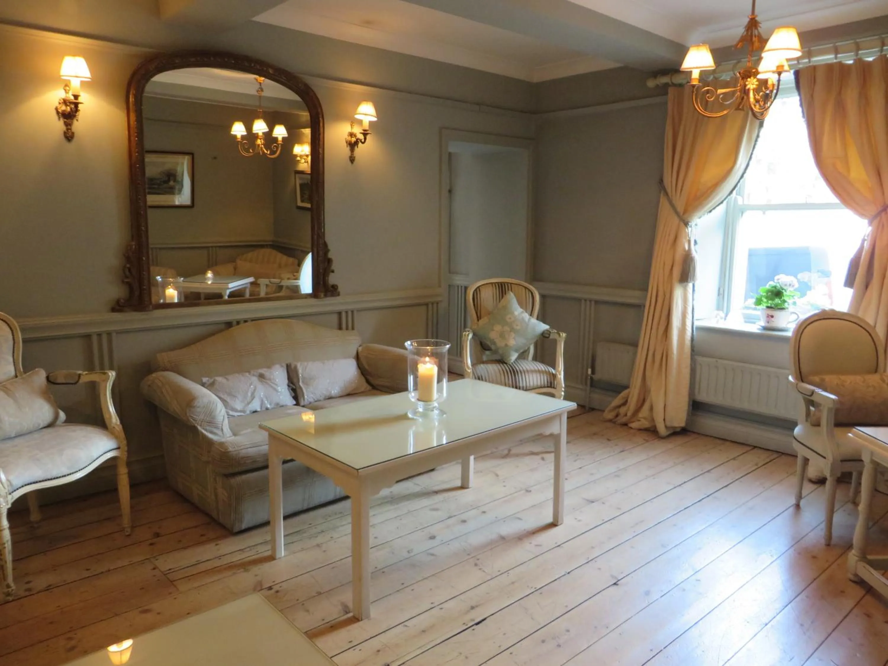 Decorative detail in Conyngham Arms Hotel