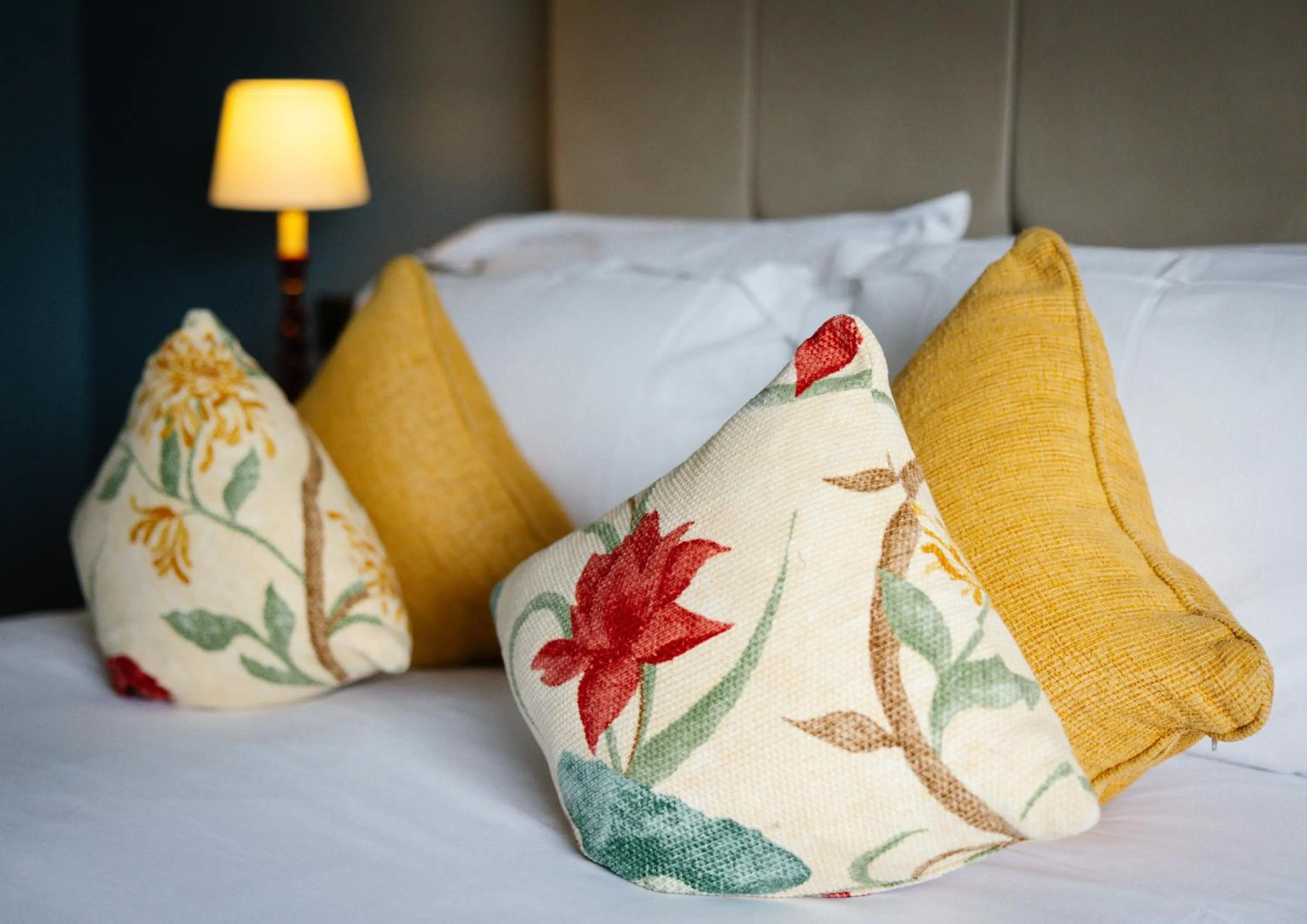 Bedroom, Bed in Conyngham Arms Hotel