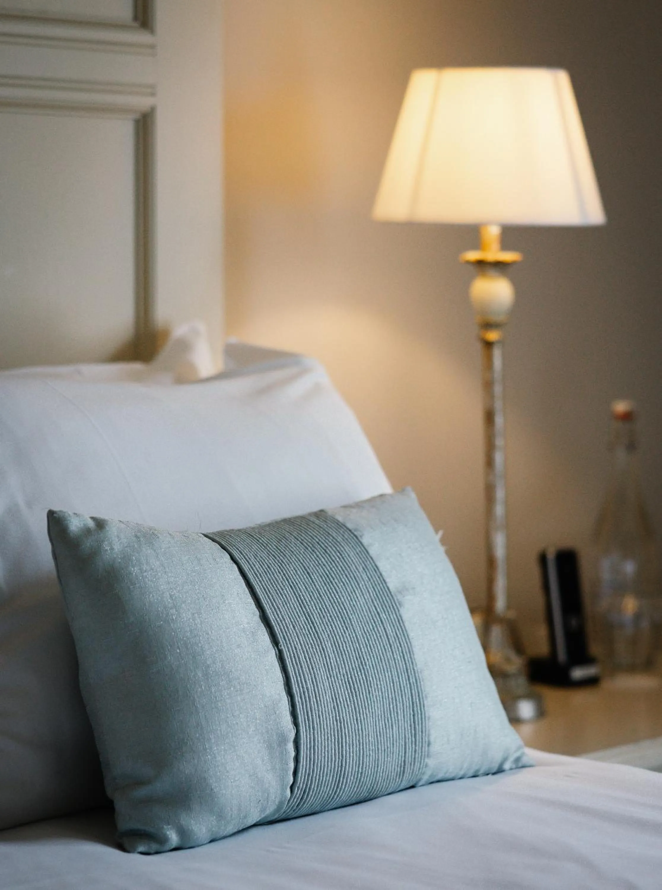 Bedroom, Bed in Conyngham Arms Hotel