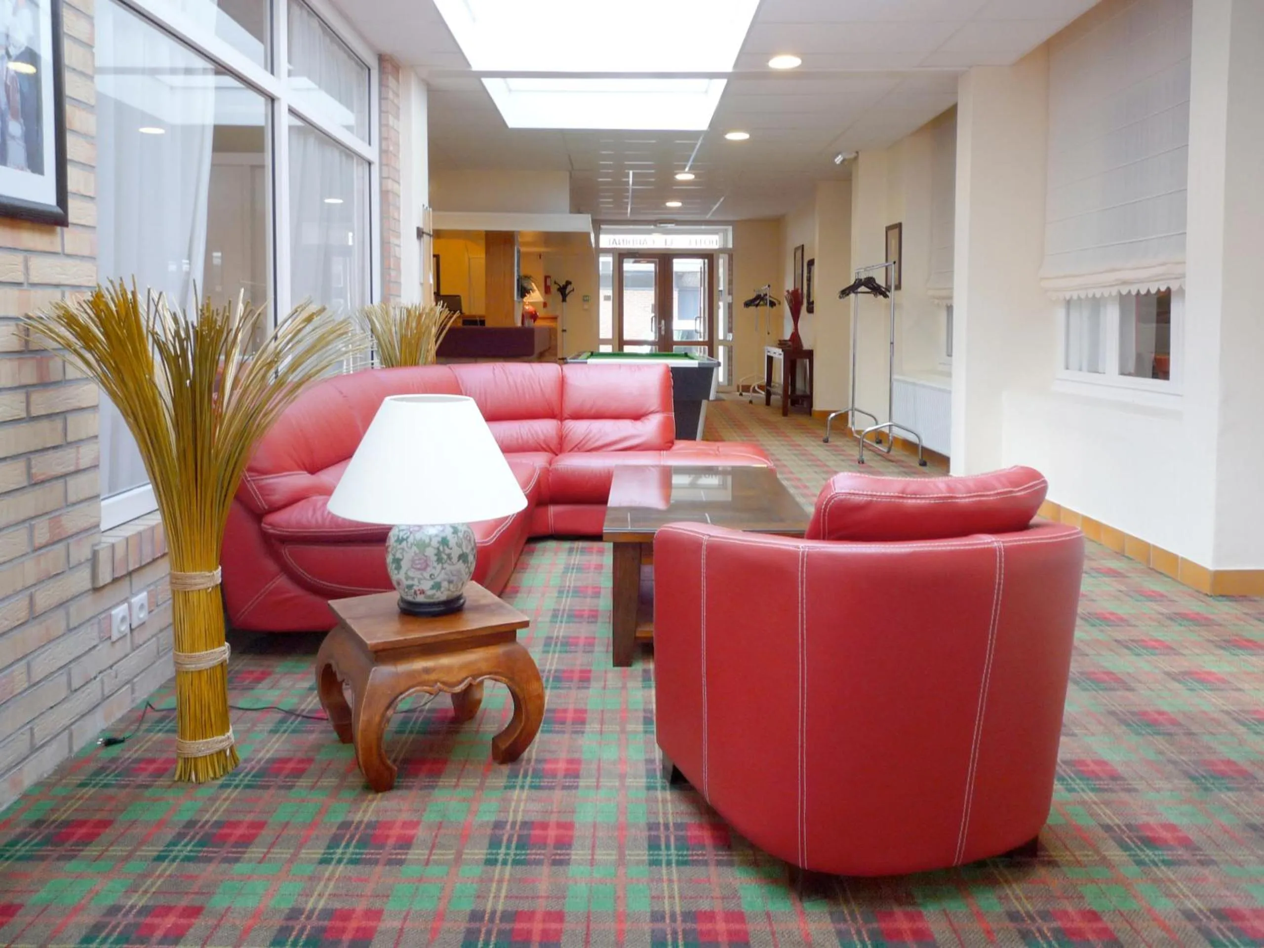 Lounge or bar in Hotel & Restaurant Le Cardinal