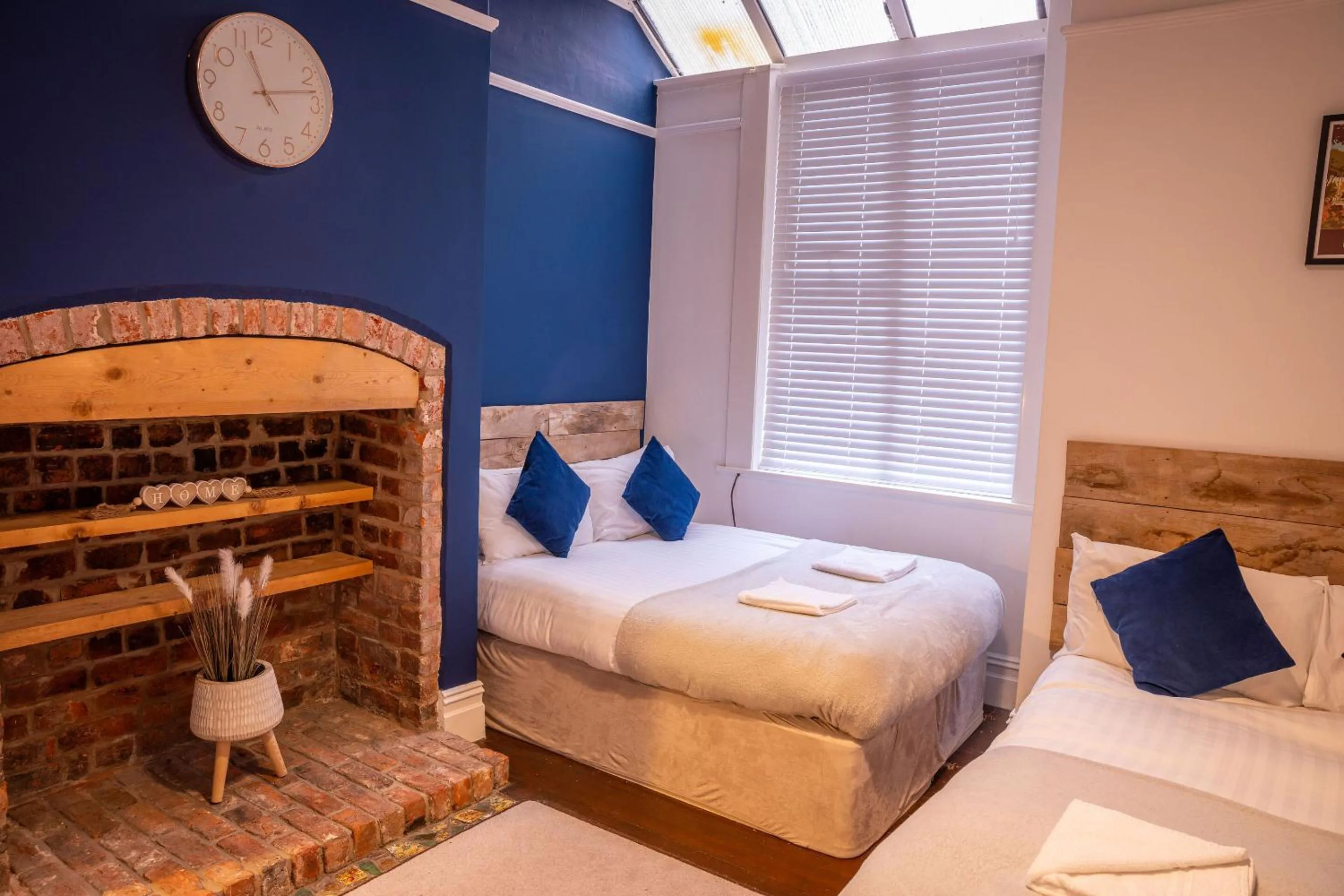 Bedroom, Bed in Sapphire House By Sasco