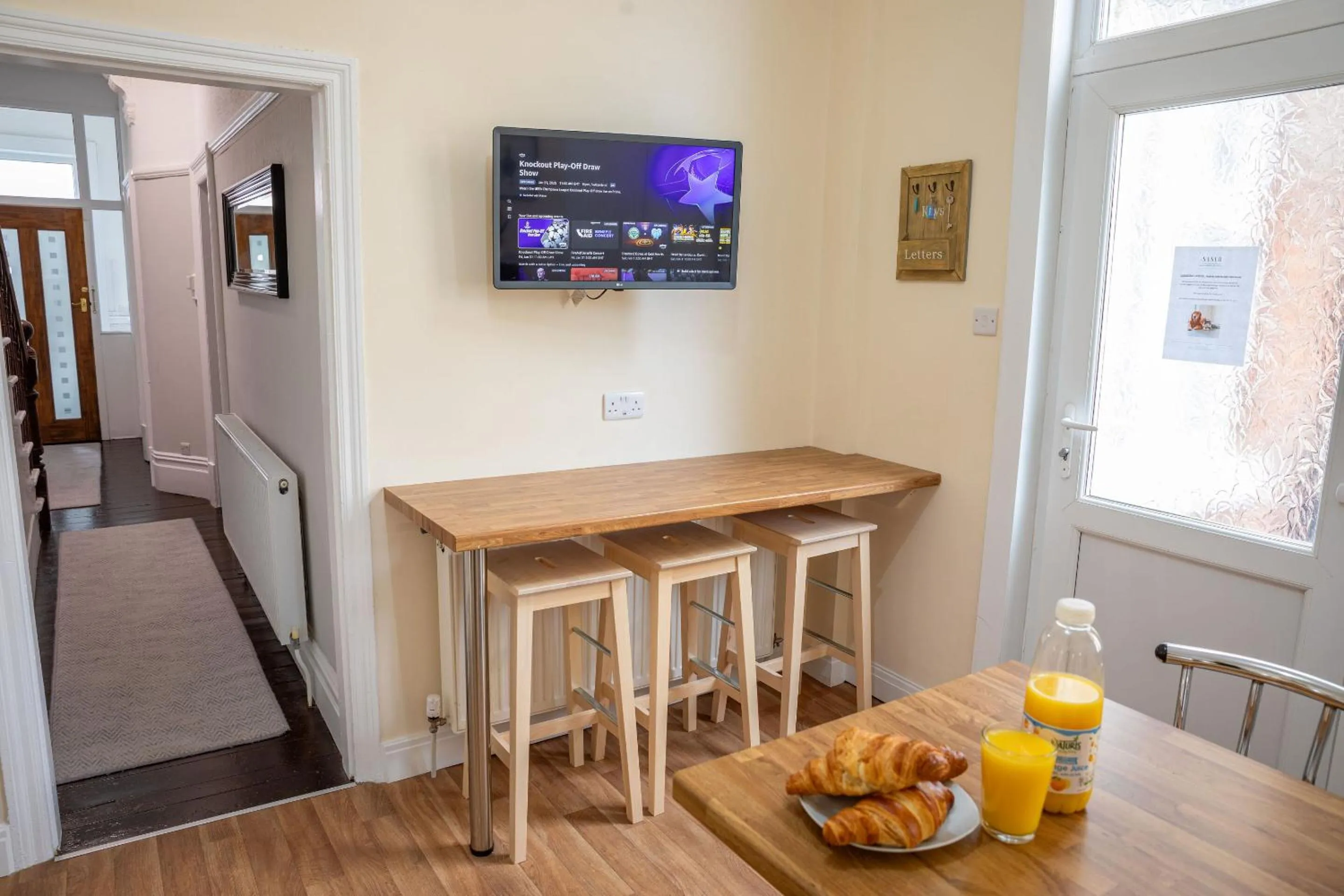 Kitchen or kitchenette in Sapphire House By Sasco