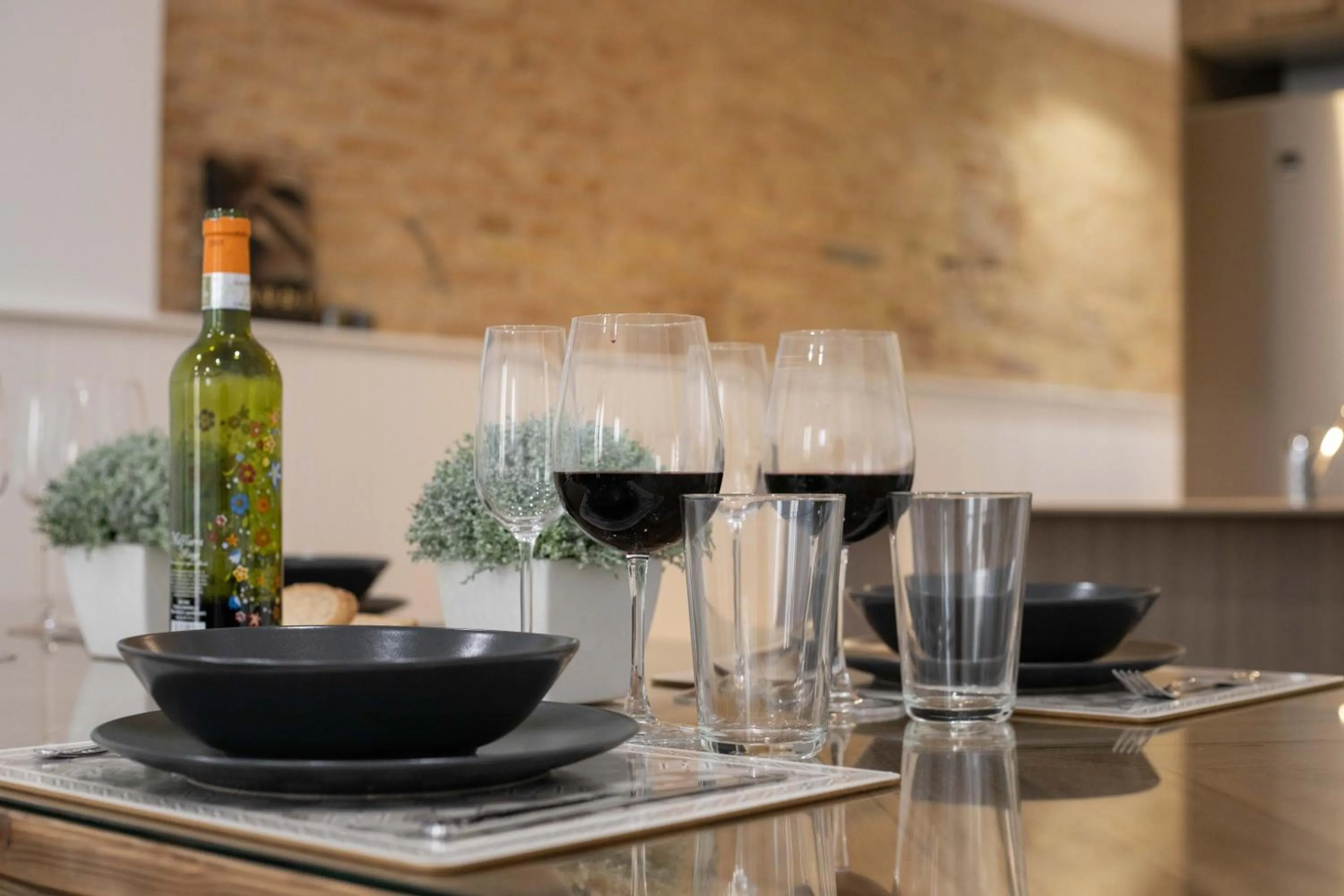 Food and drinks in LucasLand Apartments Barcelona