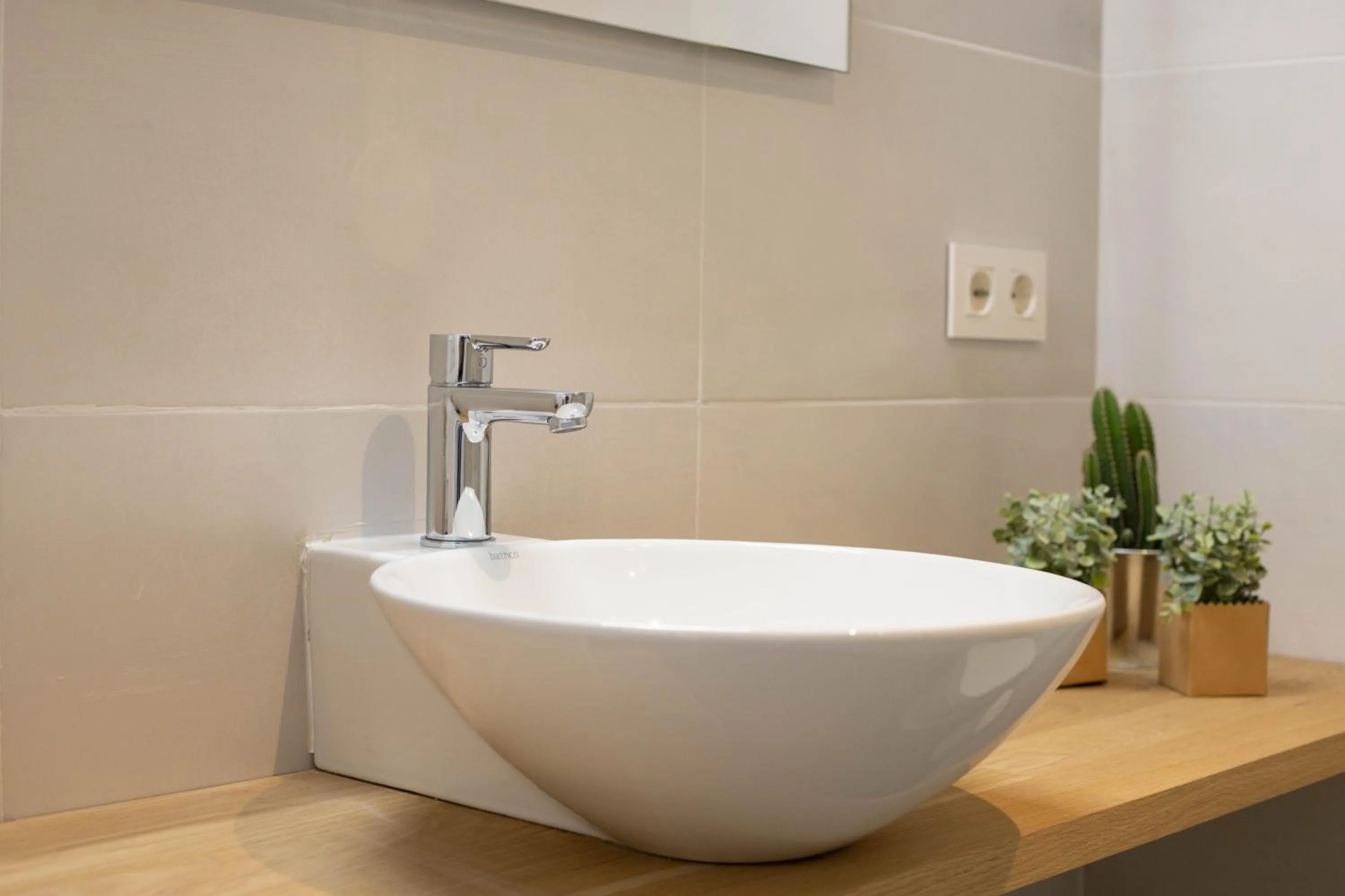 Bathroom in LucasLand Apartments Barcelona