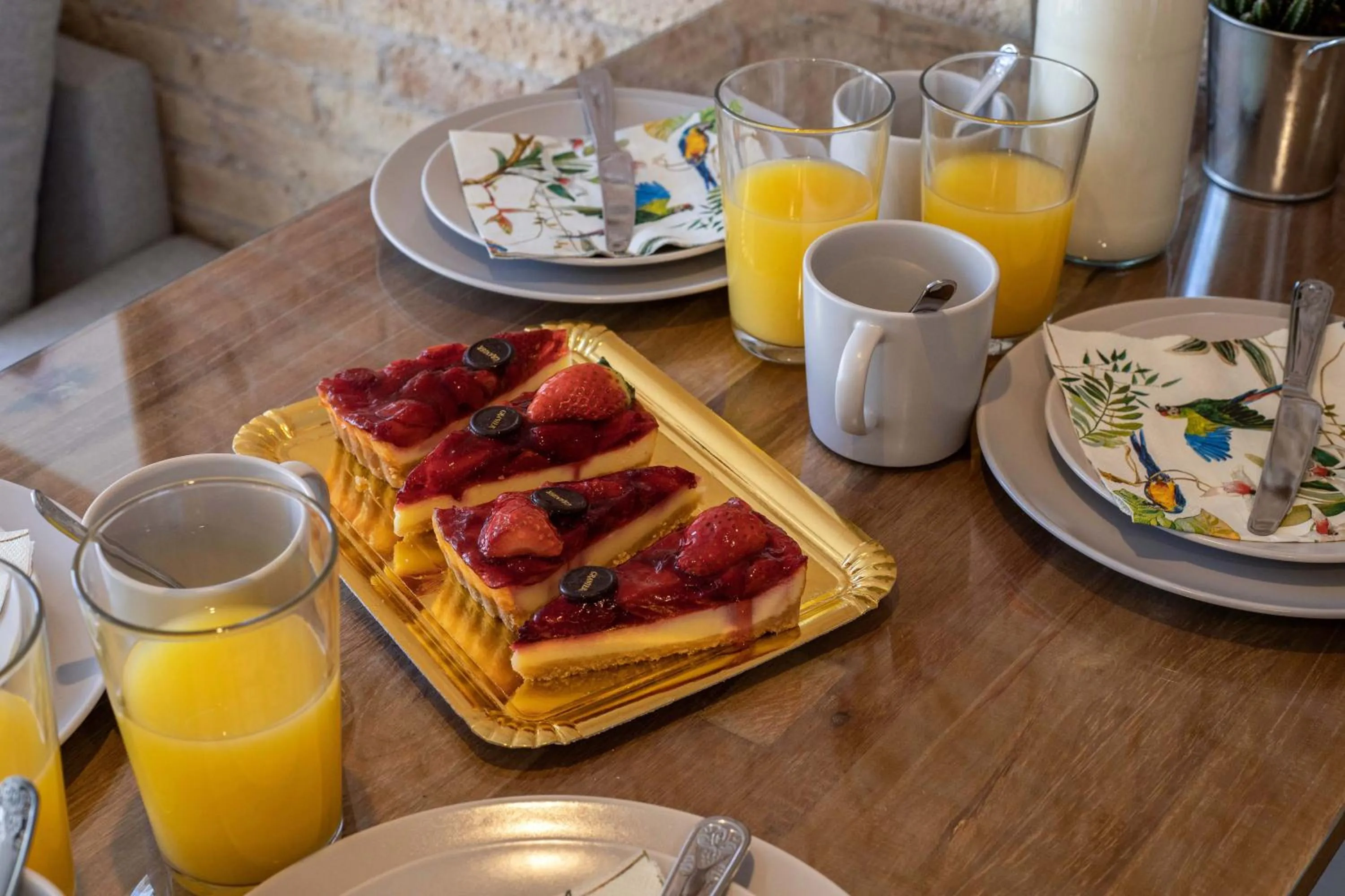 Food and drinks in LucasLand Apartments Barcelona