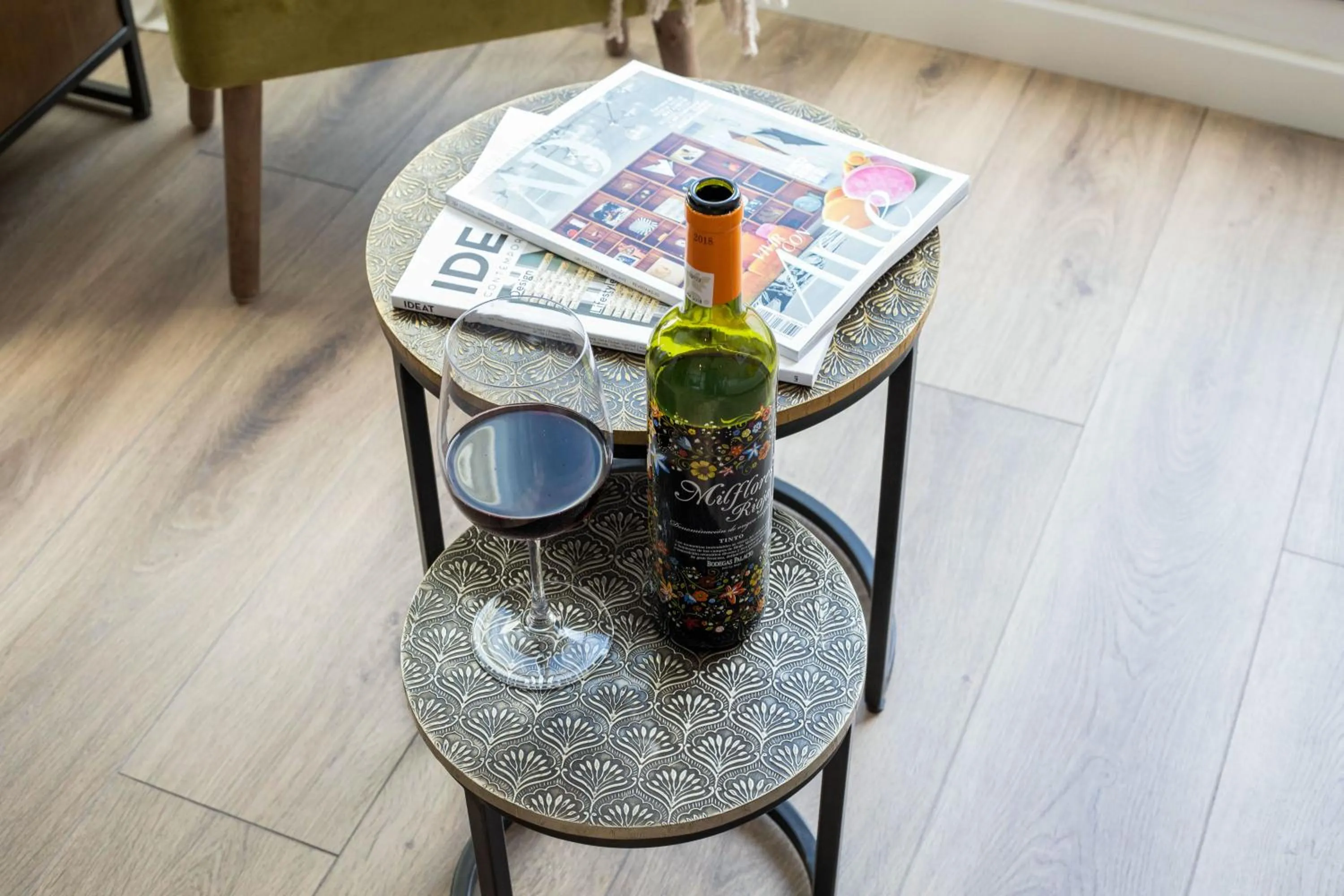 Drinks in LucasLand Apartments Barcelona