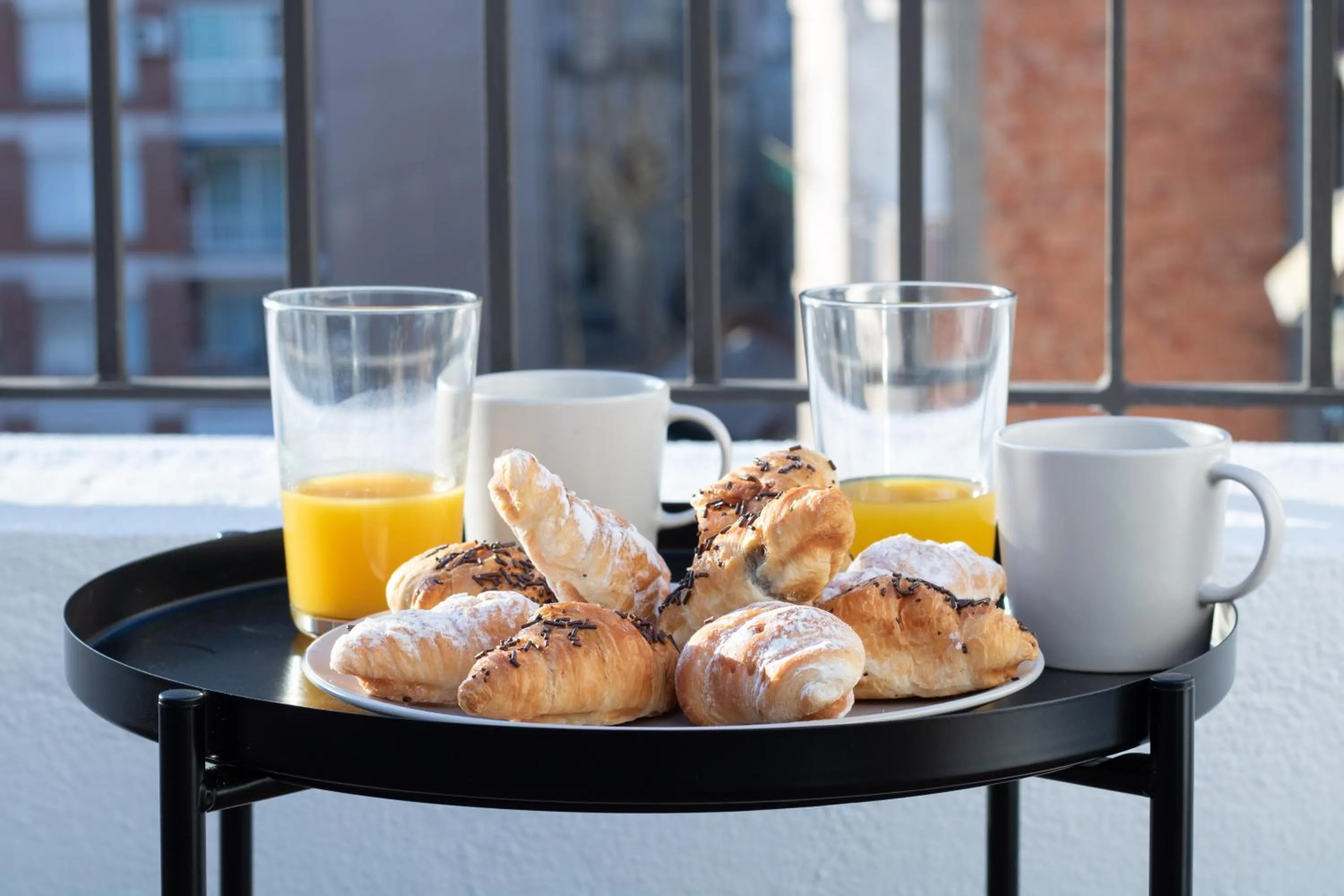 Food and drinks in LucasLand Apartments Barcelona