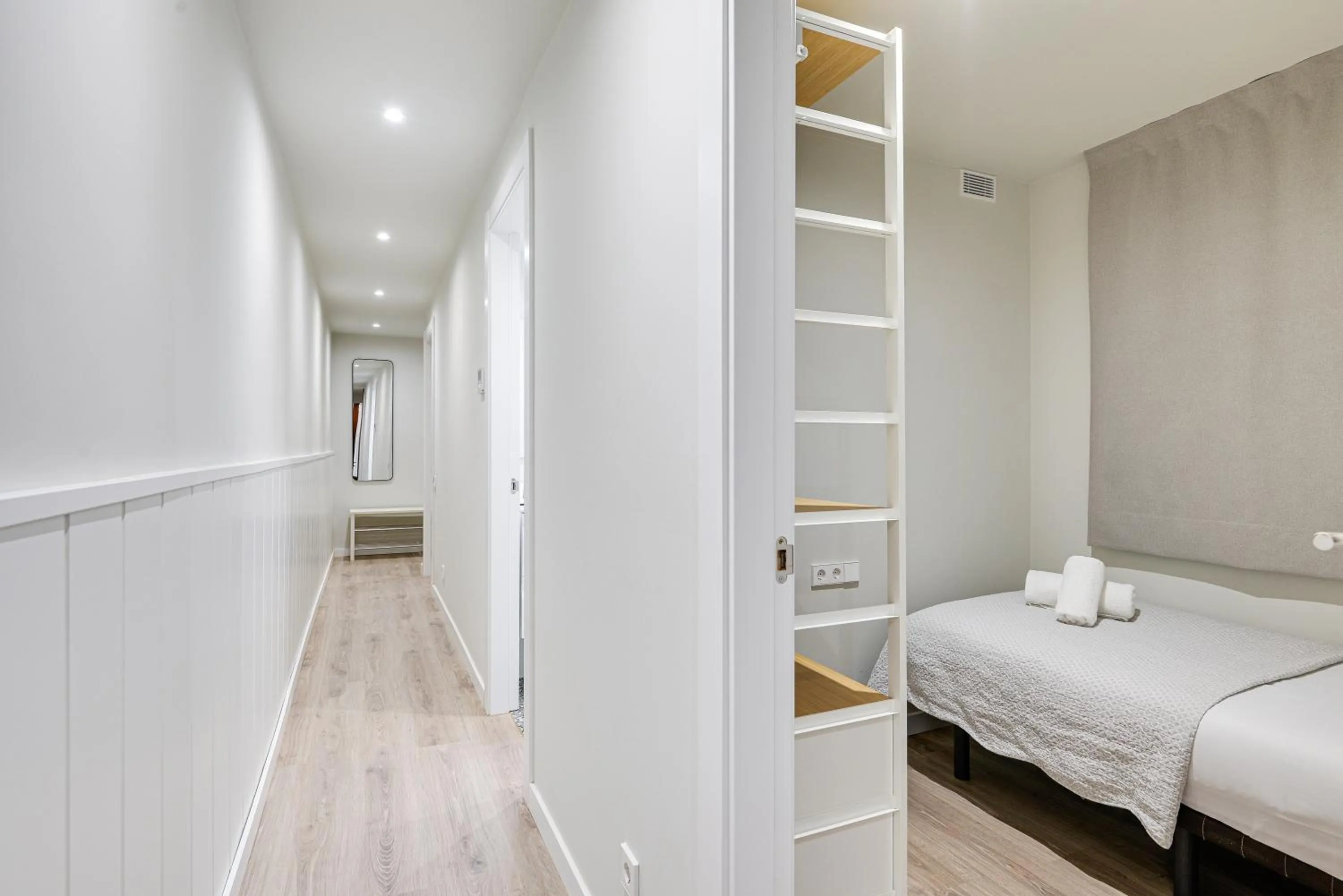 Bedroom, Bed in LucasLand Apartments Barcelona