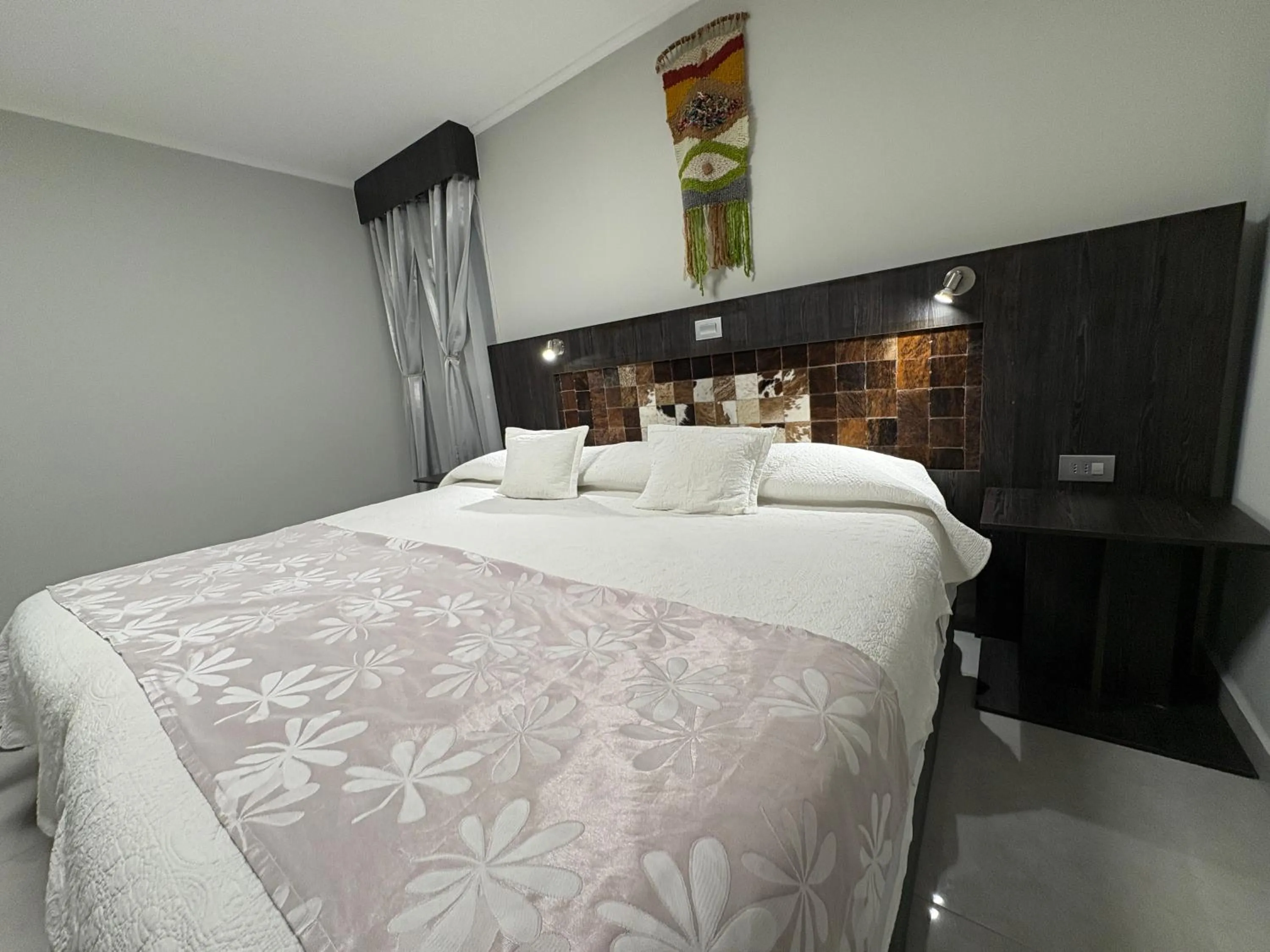 Photo of the whole room, Bed in Atankalama